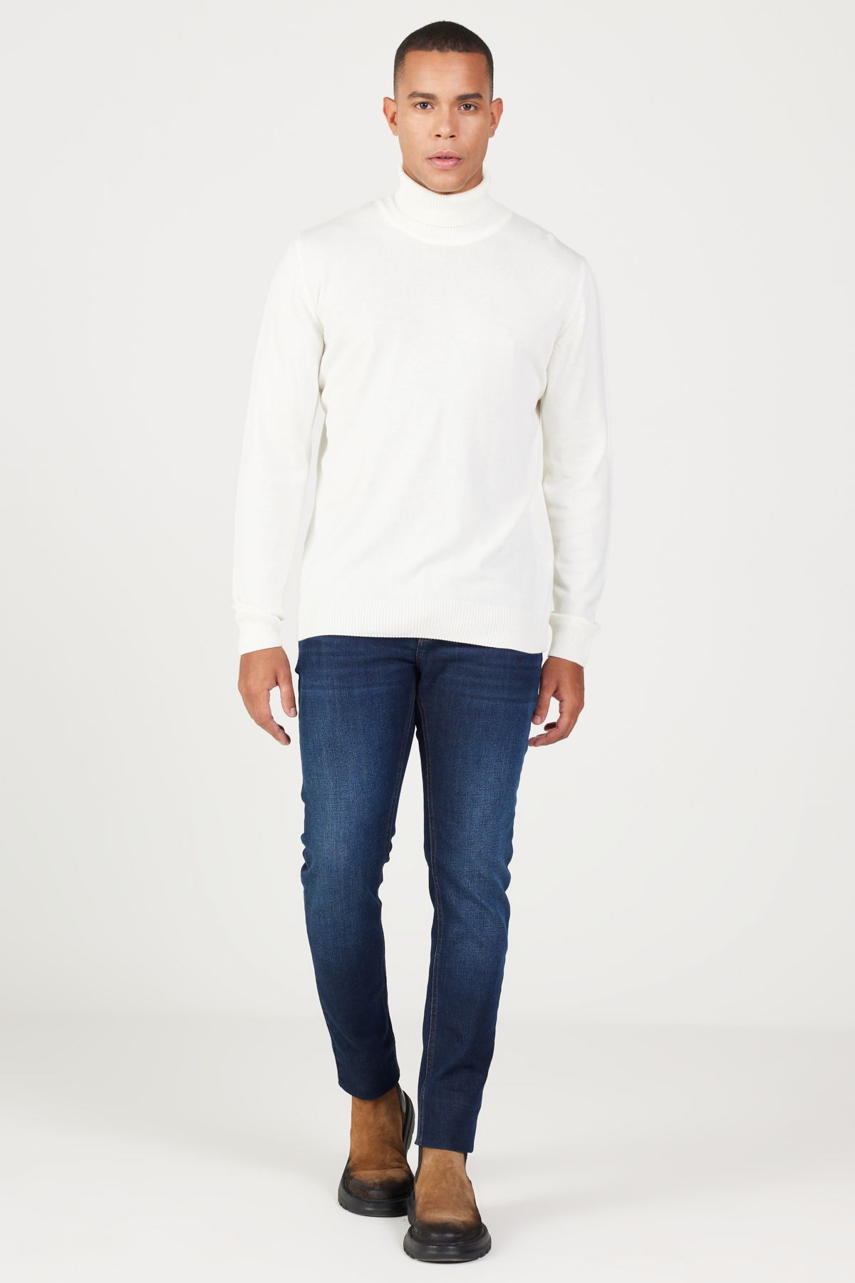 complete the look image