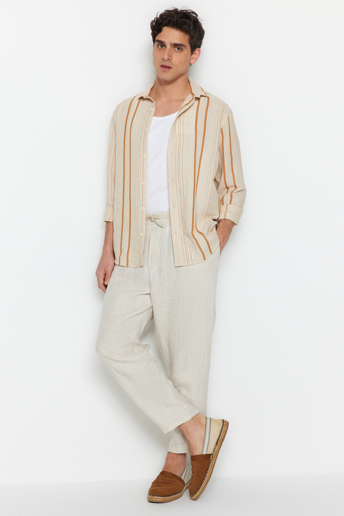 Trendyolmilla Man Camel Regular Fit Çizgili Keten Dokulu Gömlek TMNSS23GO00056
