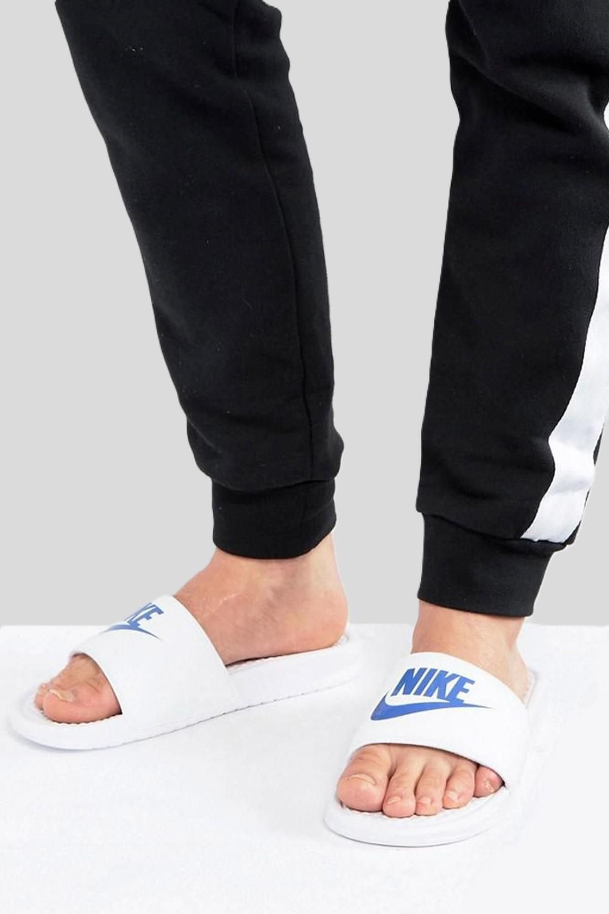 Nike Futura Benassi Slide White Blue Unisex Beyaz Mavi Terlik Tek Bantl Kad n Ayakkab