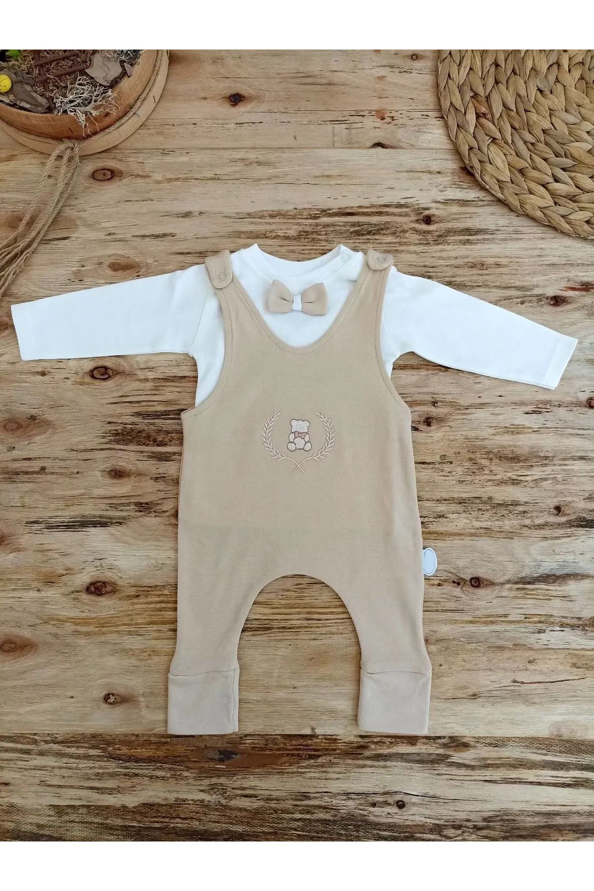 https://cdn.dsmcdn.com/ty1529/product/media/images/prod/QC/20240906/16/c86d7387-2a23-3592-be6d-739a7d7b99c1/1_org_zoom.jpg
