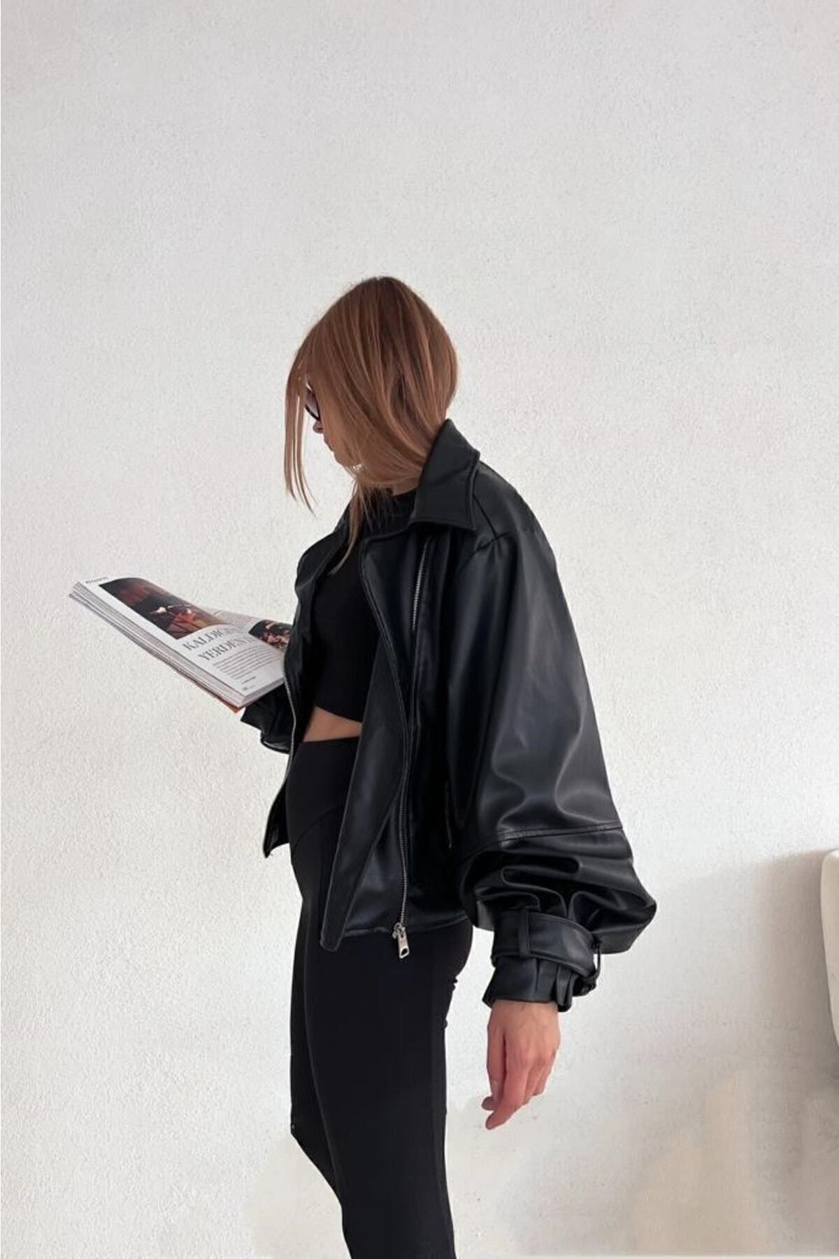 Kadın Siyah Oversize Deri Ceket