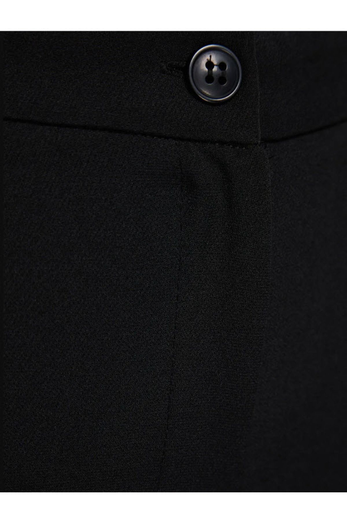 Trendyol Curve-Schwarze Hose aus gewebtem Stoff mit hoher Taille und geripptem Detail, spanisches Bein TBBSS22PL0301 8