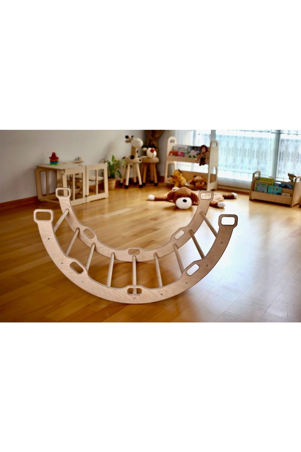 کوسن سفید با طرح ستاره برای کمربند و تسمهٔ صعود مونتهسوری پیکلر