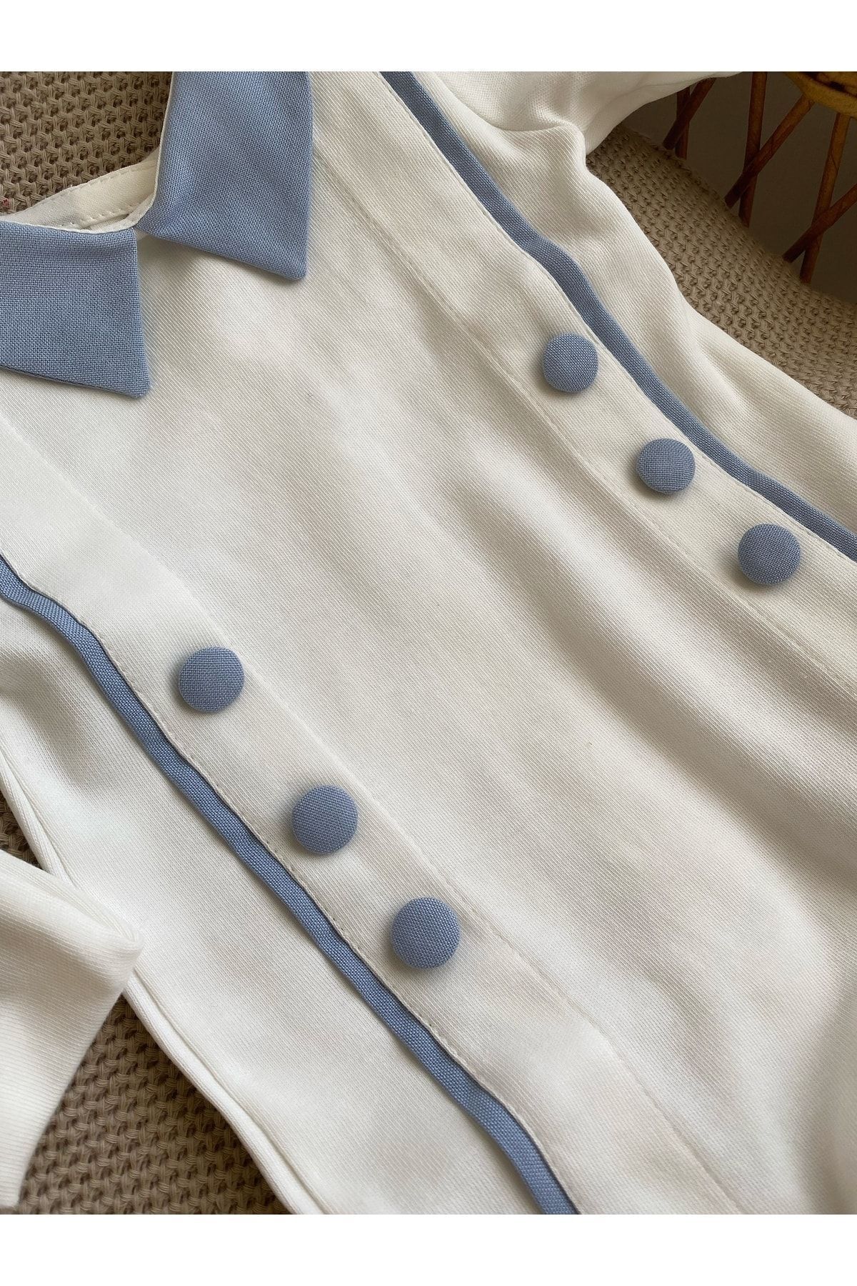 Mama Miel Baby Mavi Düğmeli Tulum Ve Şapkası fotoğrafı 4 (önizleme)