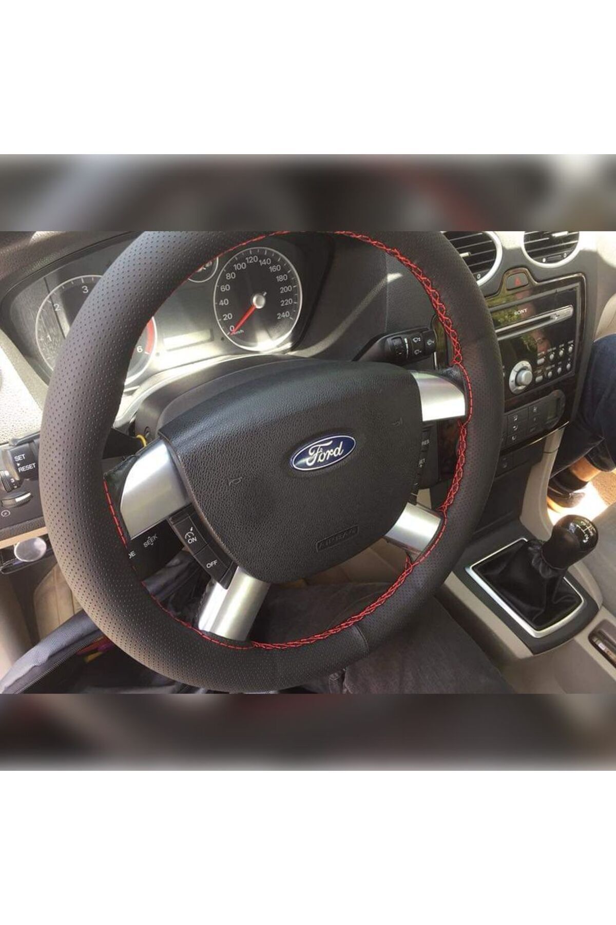 DİKİŞLİ DERİ DİREKSİYON KILIFI NOKTALI DERİ KIRMIZI DİKİŞLİ FORD FOCUS İÇİN HIZLI KARGO DİKİŞLİ DERİ DİREKSİYON KILIFI NOKTALI DERİ KIRMIZI DİKİŞLİ FORD FOCUS İÇİN HIZLI KARGO