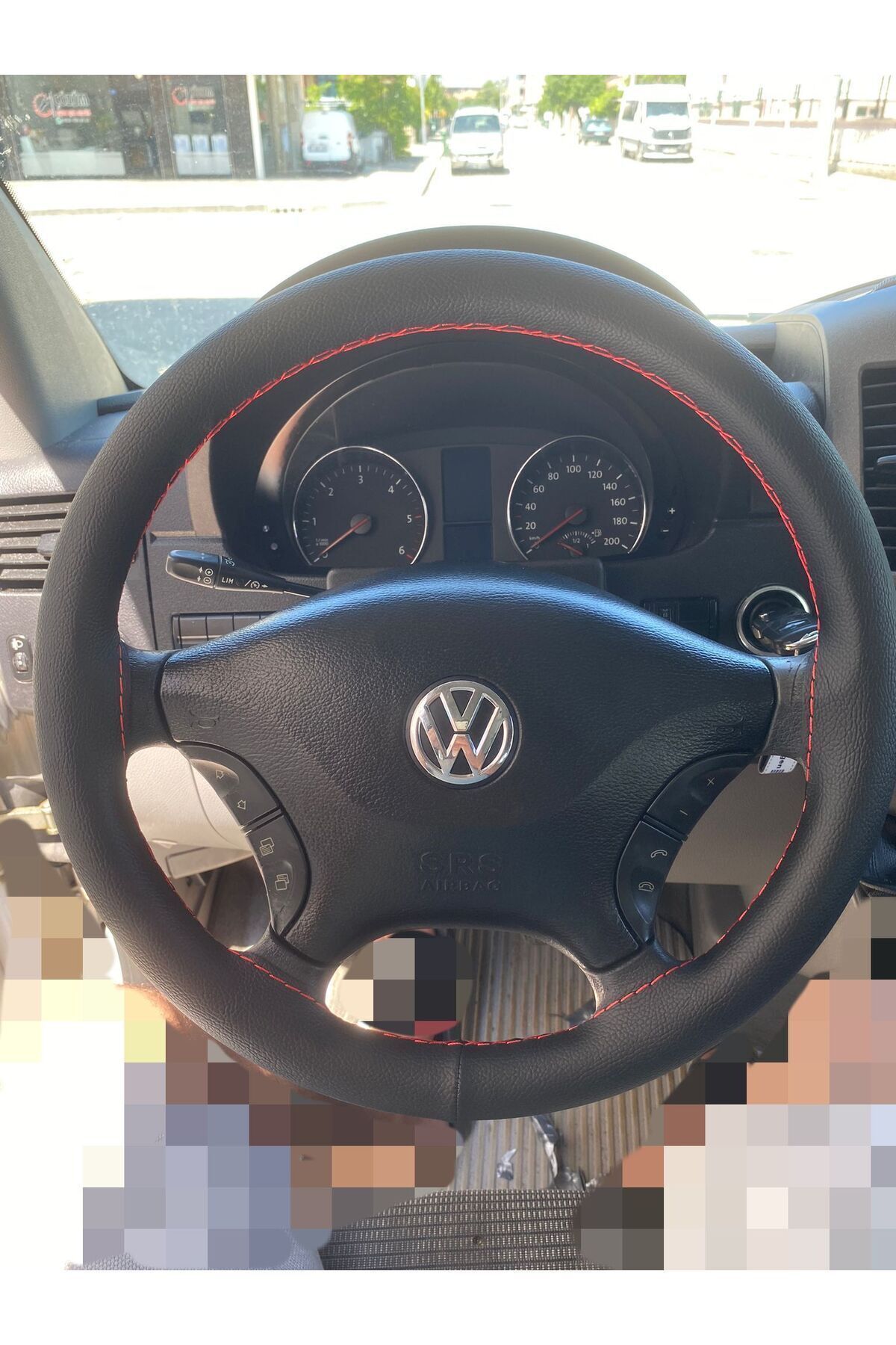 DİKİŞLİ DİREKSİYON KILIFI DAMARLI DERİ KIRMIZI DİKİŞLİ VOLKSWAGEN CRAFTER İÇİN HIZLI KARGO DİKİŞLİ DİREKSİYON KILIFI DAMARLI DERİ KIRMIZI DİKİŞLİ VOLKSWAGEN CRAFTER İÇİN HIZLI KARGO