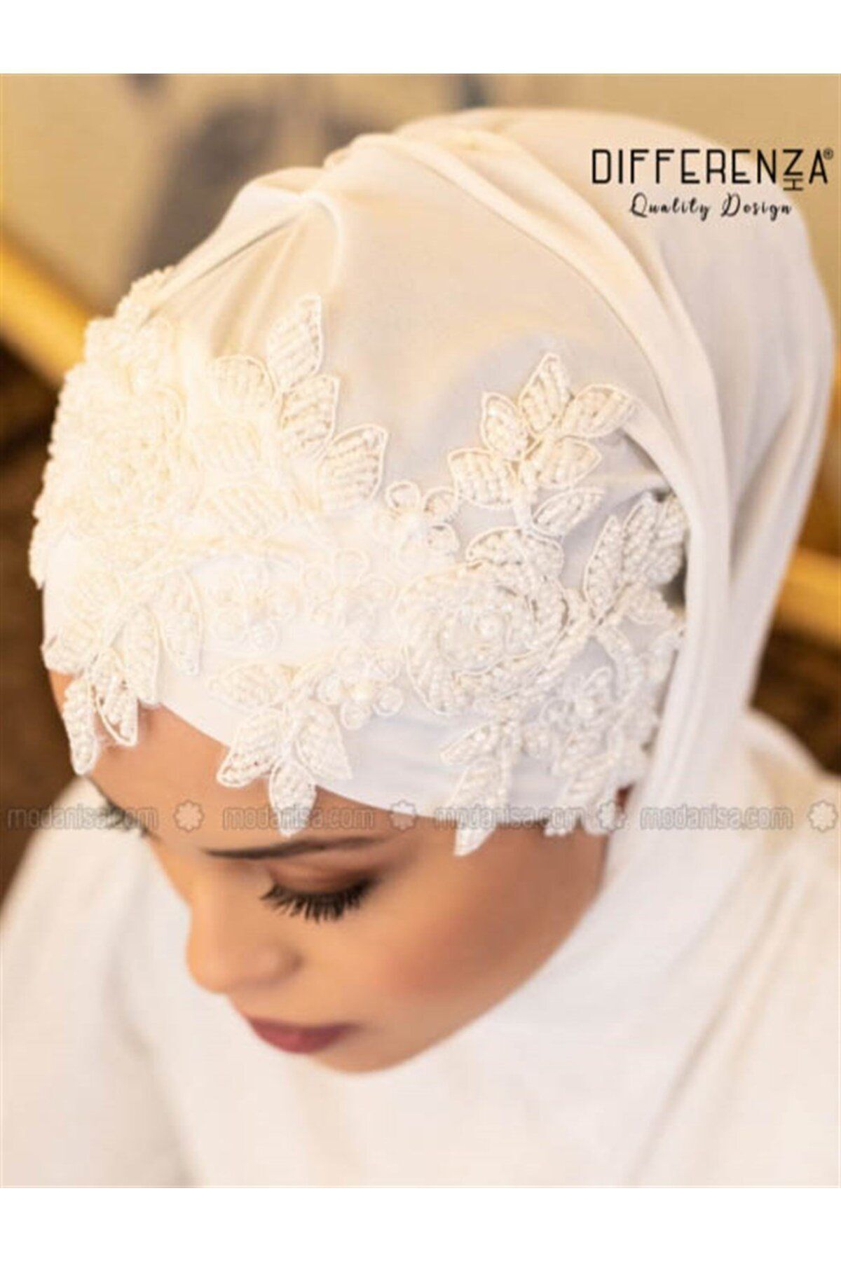 Differenza-Ecru Sultan Wrapped Shawl 2