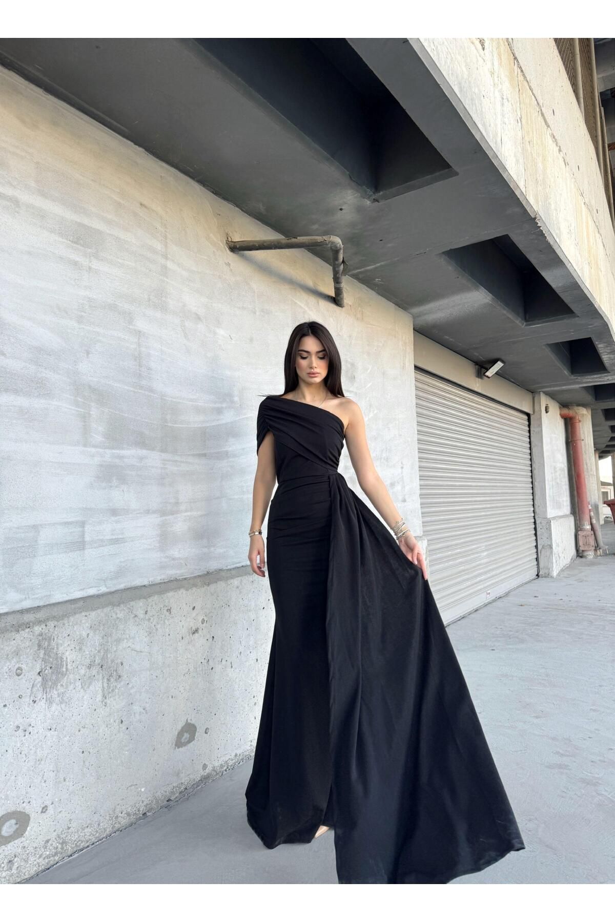 robe de soirée asymétrique ewo tail black