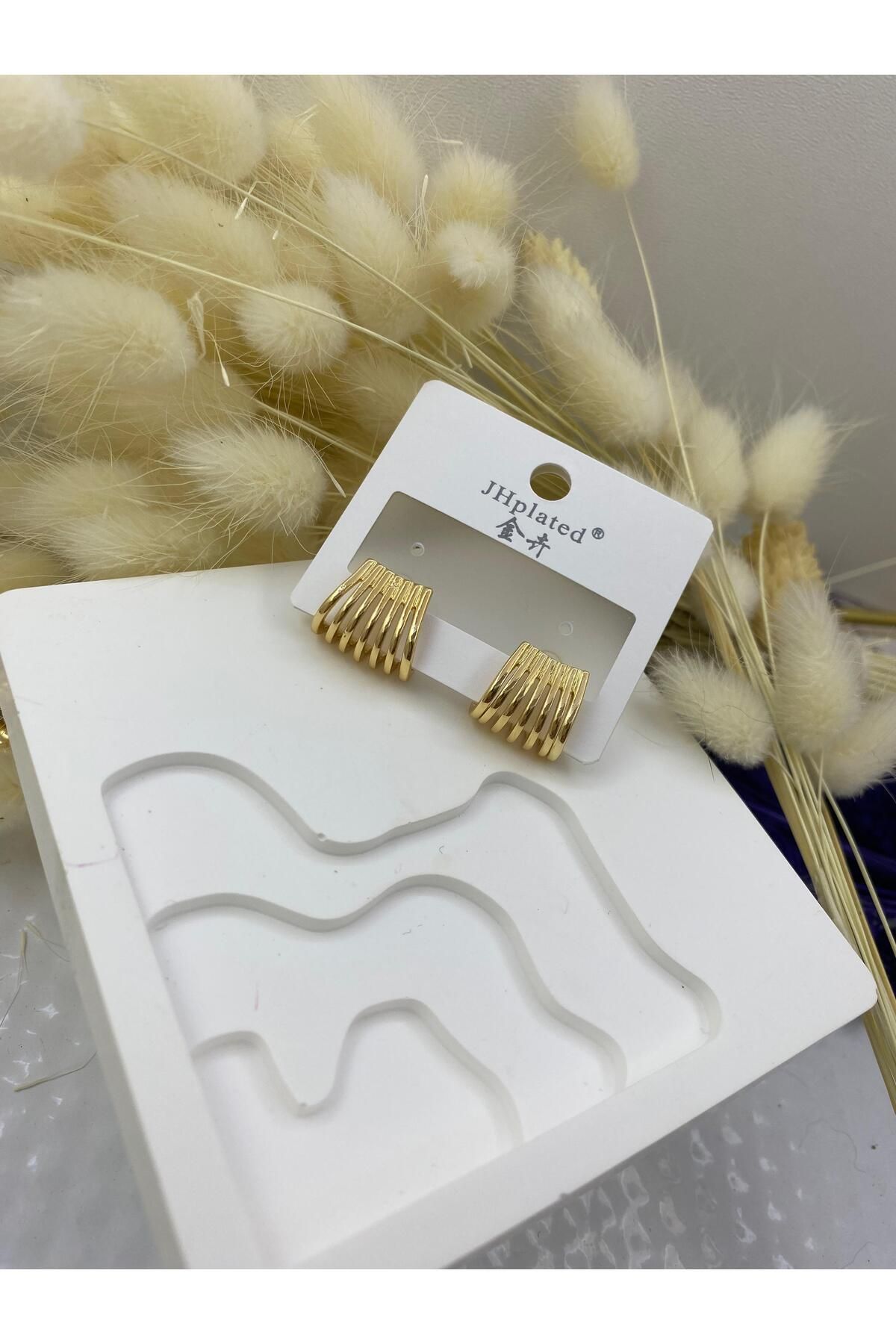 KARARMAZ İTHAL ÇELİK GOLD RENK TREND KÜPE