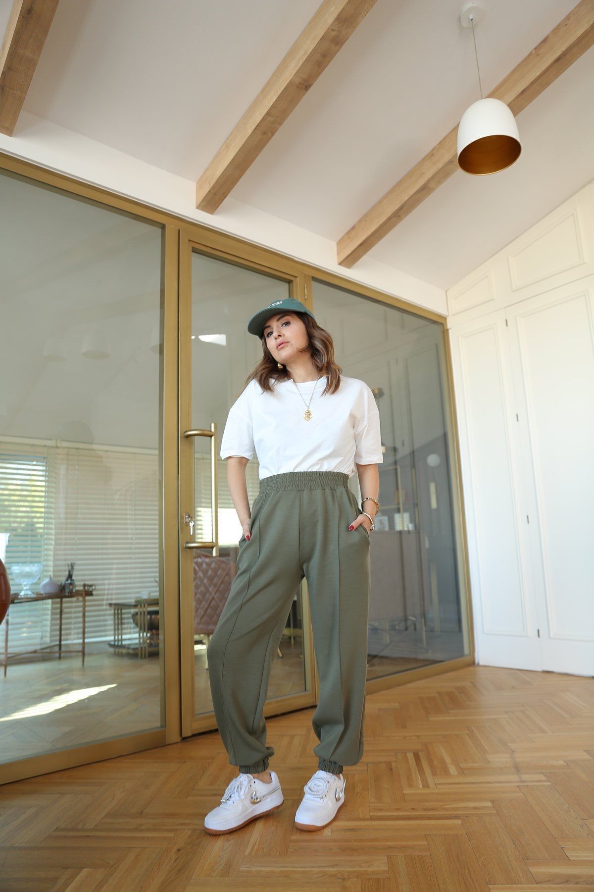 pantalon élastiqué décontracté avec poches