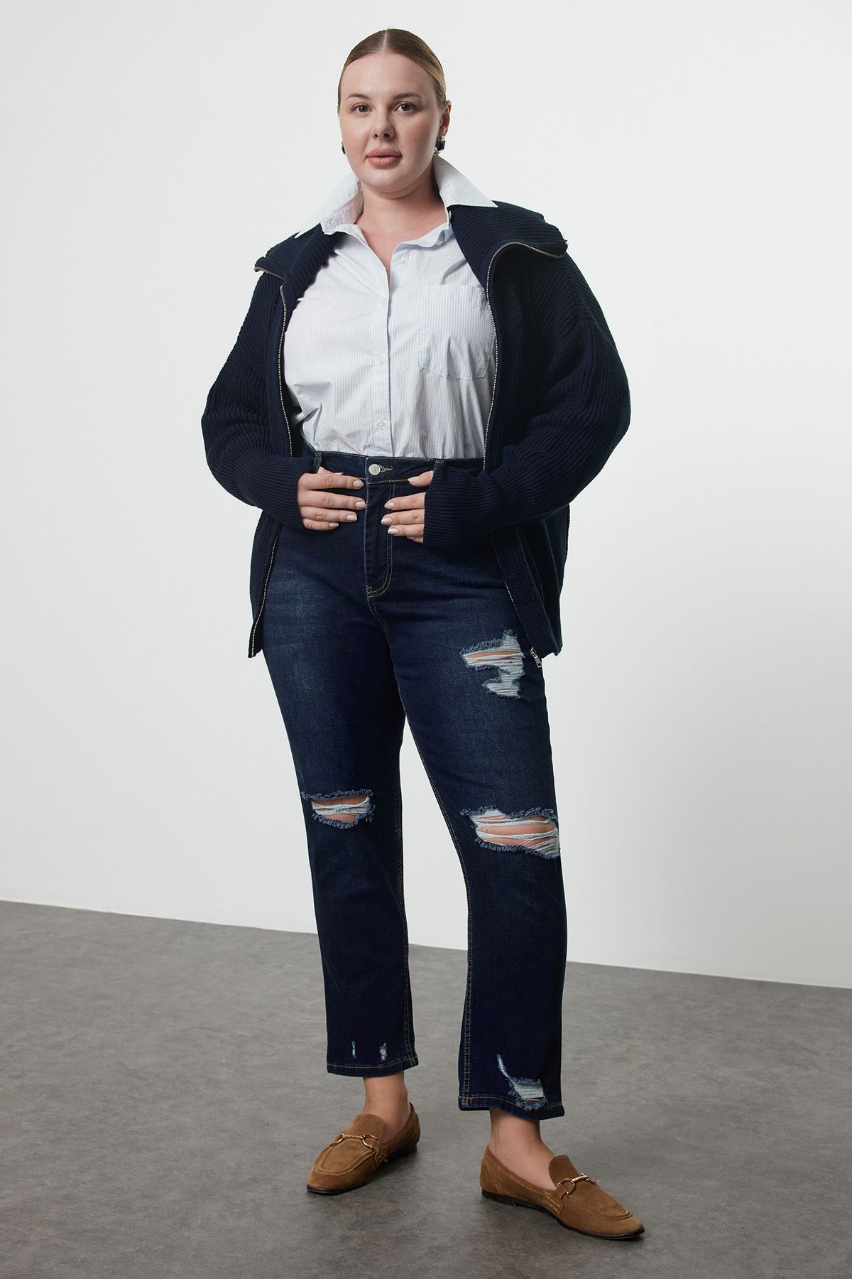 complete the look image