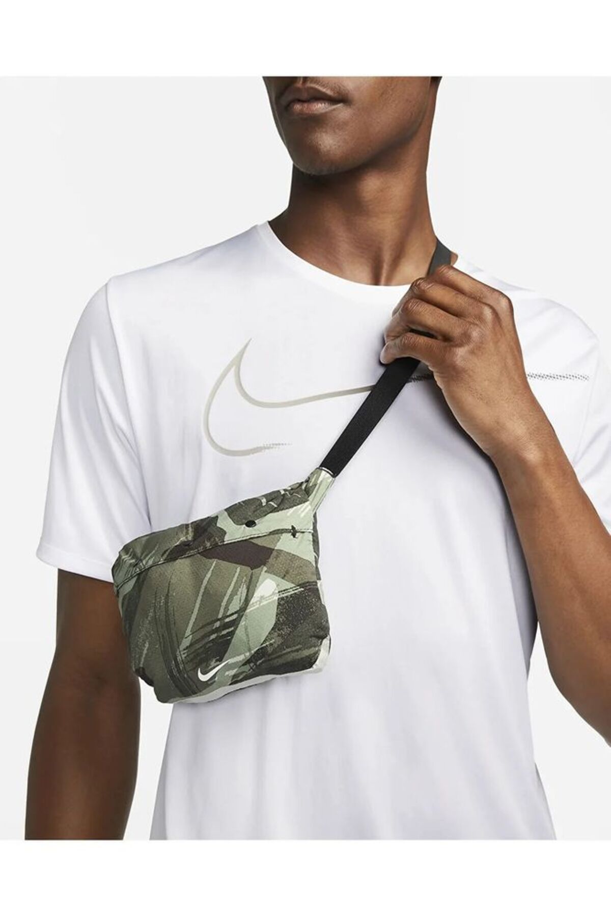 Nike tech hip pack camo best sale