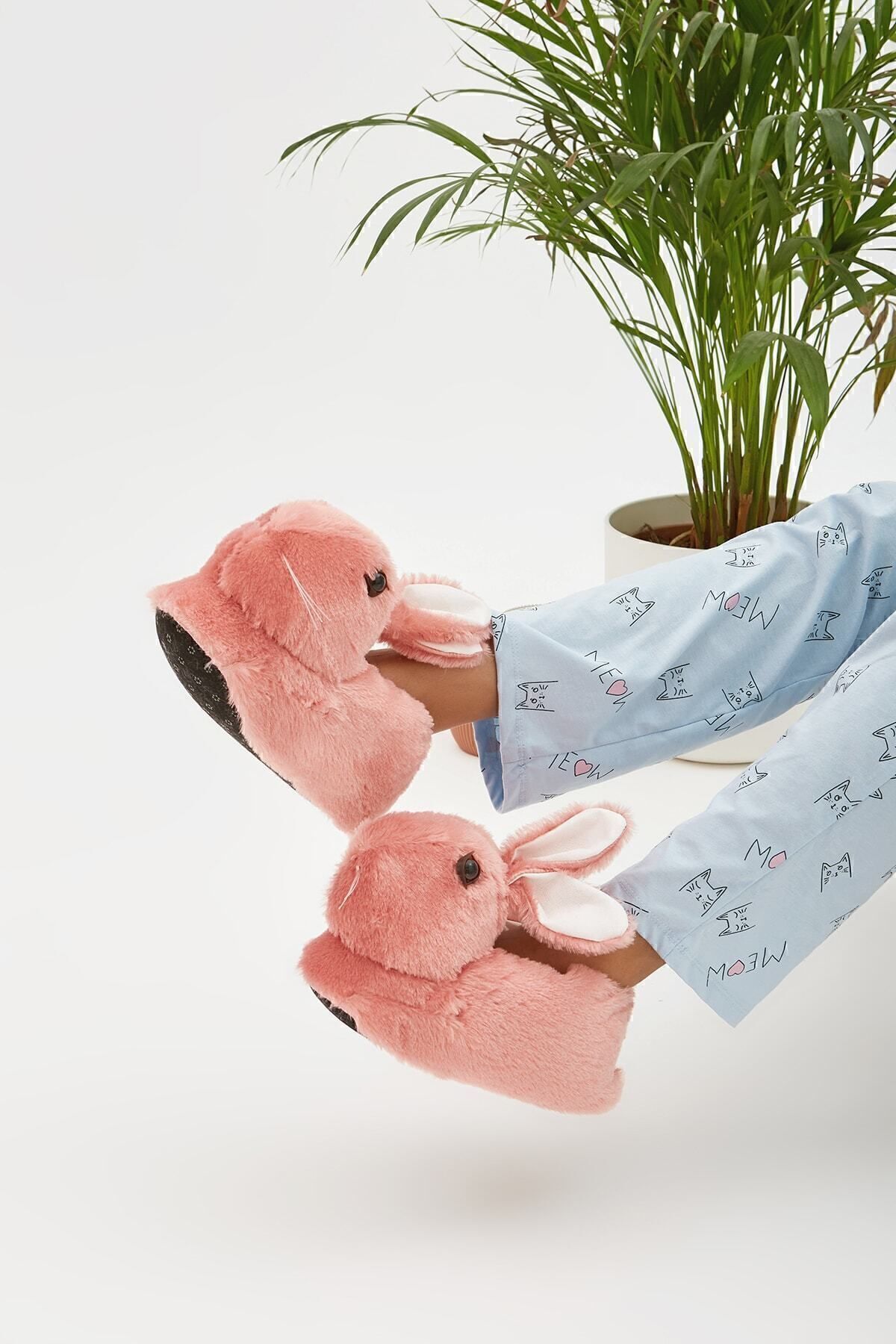 Moda Devrin Pudra Hayvanlı Sessiz Taban Panduf Tavşan Figürlü Peluş Ev Ayakkabısı (GÖZ VİDEO Kİ GİBİ NAKIŞTIR)