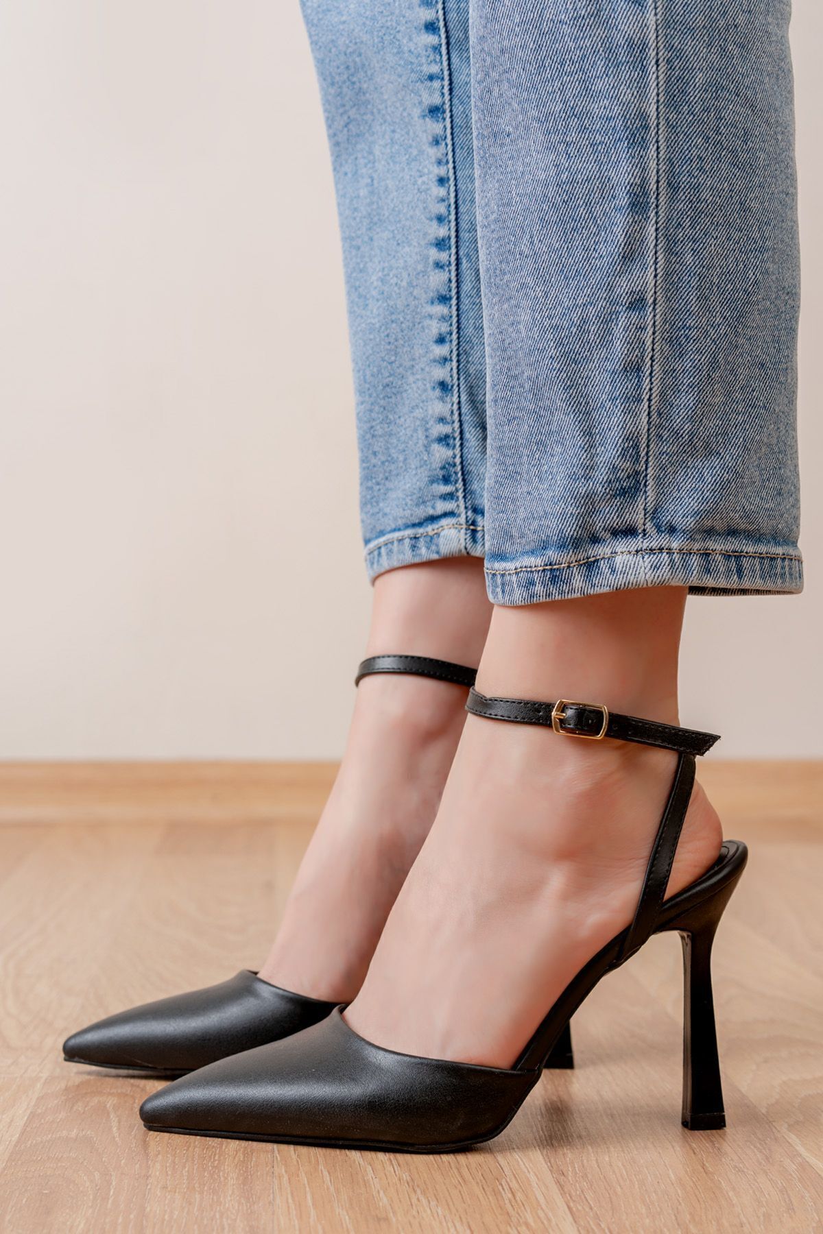 bakacstore  Kadın Siyah Deri Arkası Bantlı Topuklu Ayakkabı - Görsel 2