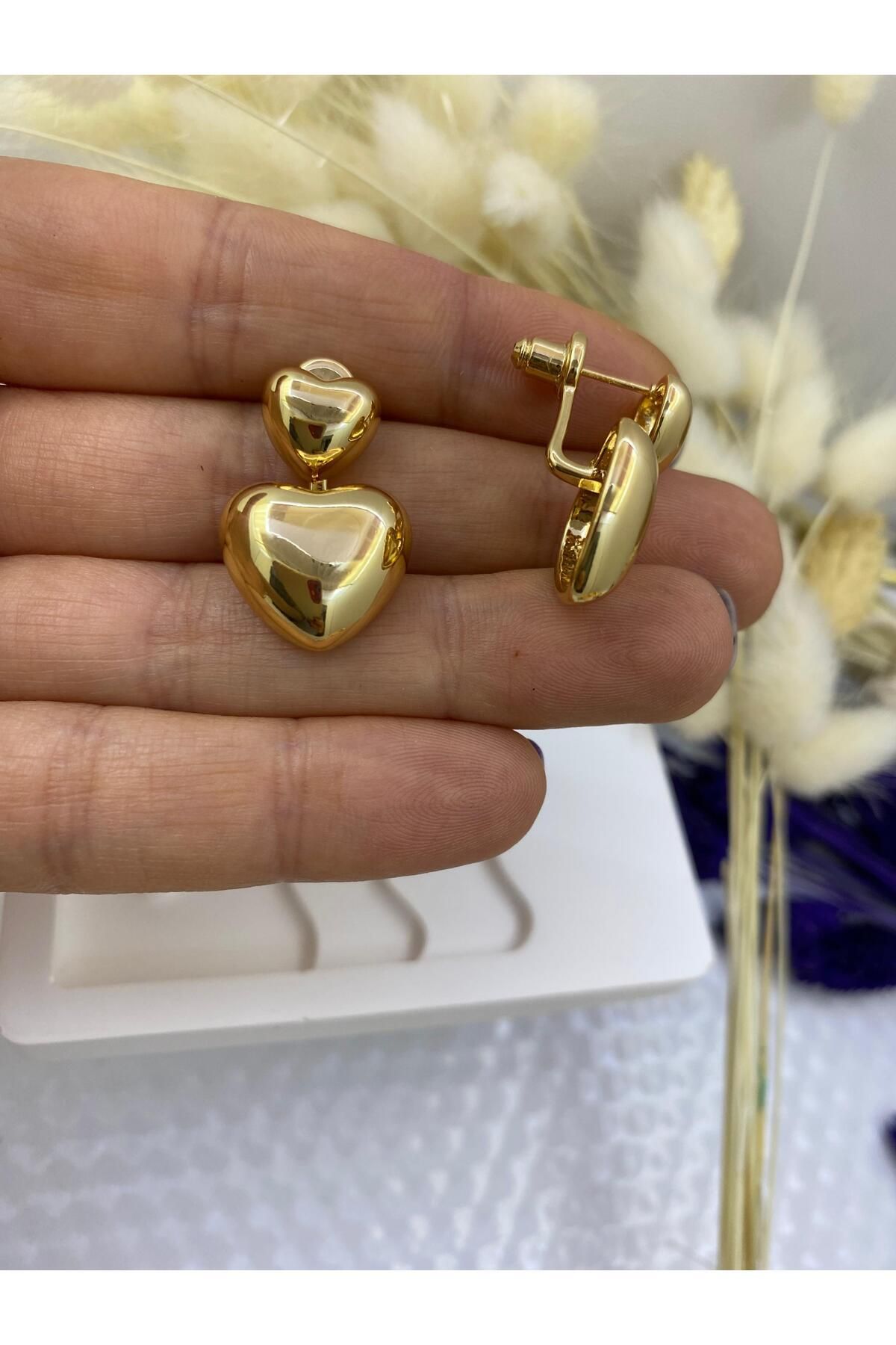KARARMAZ İTHAL ÇELİK GOLD RENK İKİ PARÇALI KALP TREND KÜPE