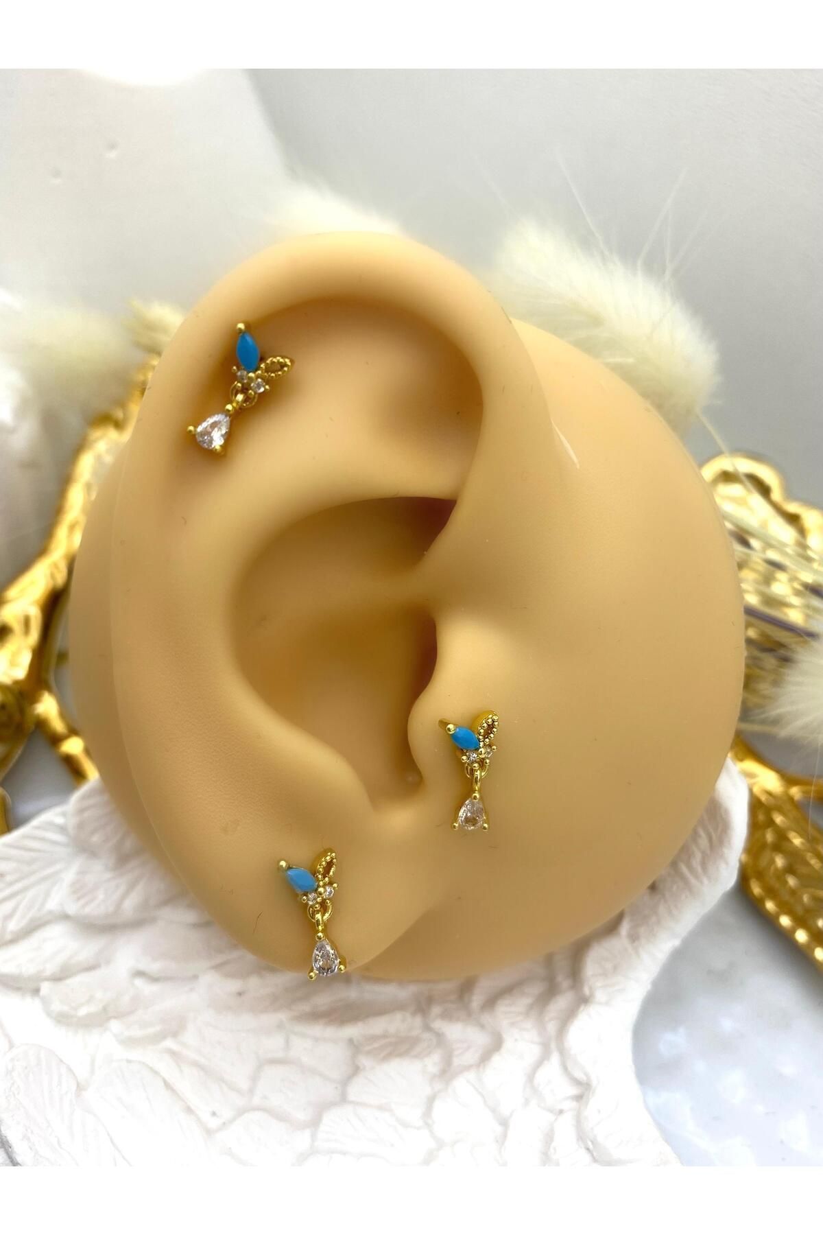 ZİRKON MAVİ TAŞLI TRAGUS HELİX KIKIRDAK KULAK MEMESİ UYUMLU 1 ADET PİERCİNG KÜPE