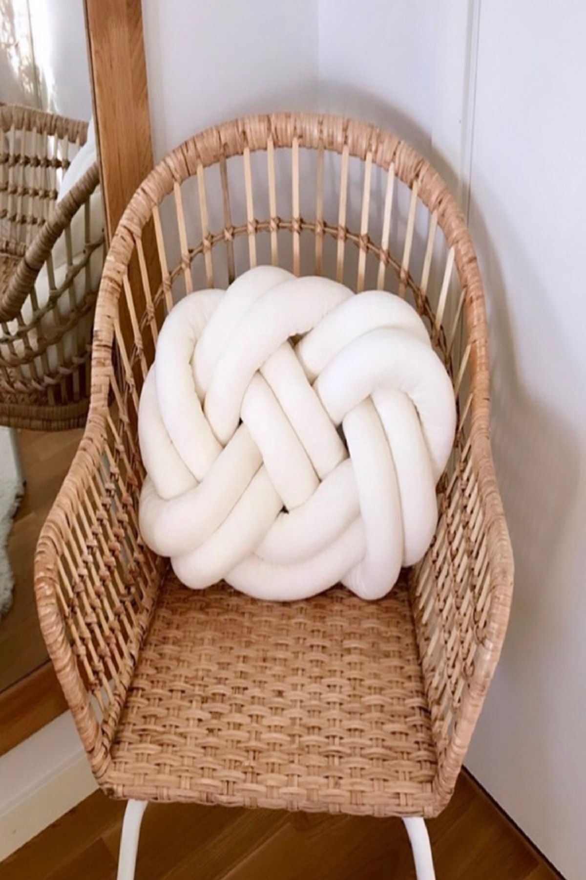 ÖrgüYastik-Decorative Knitted Knot Ecru Pillow 3