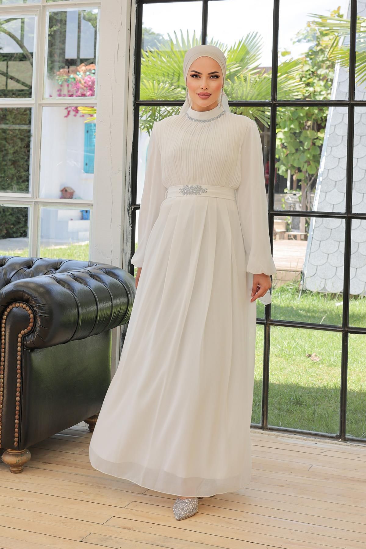 White gown with hijab discount