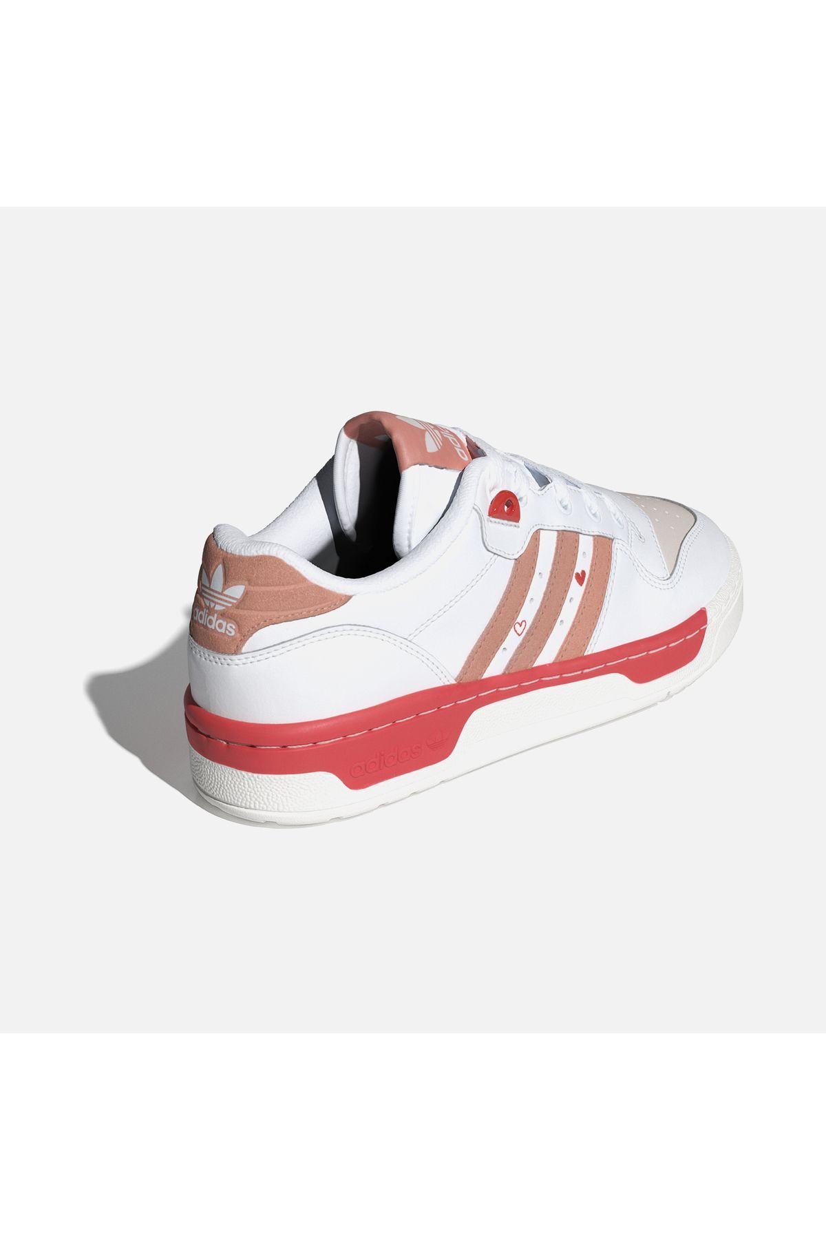 اسنیکر سفید زنانه کفش ورزشی با لباس پایین adidas