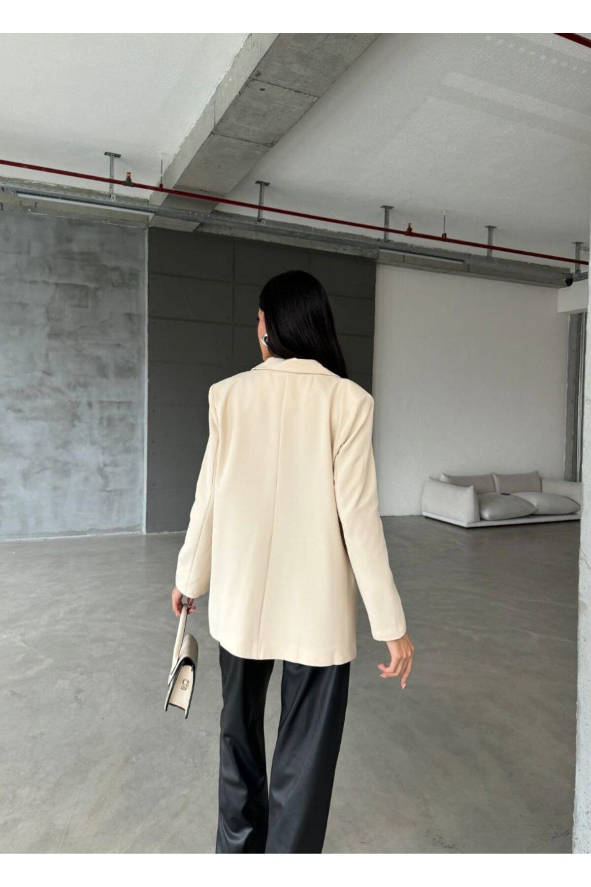https://cdn.dsmcdn.com/ty1532/product/media/images/prod/QC/20240909/15/17255ec6-f97a-3592-b08e-bf4a10dda746/1_org_zoom.jpg