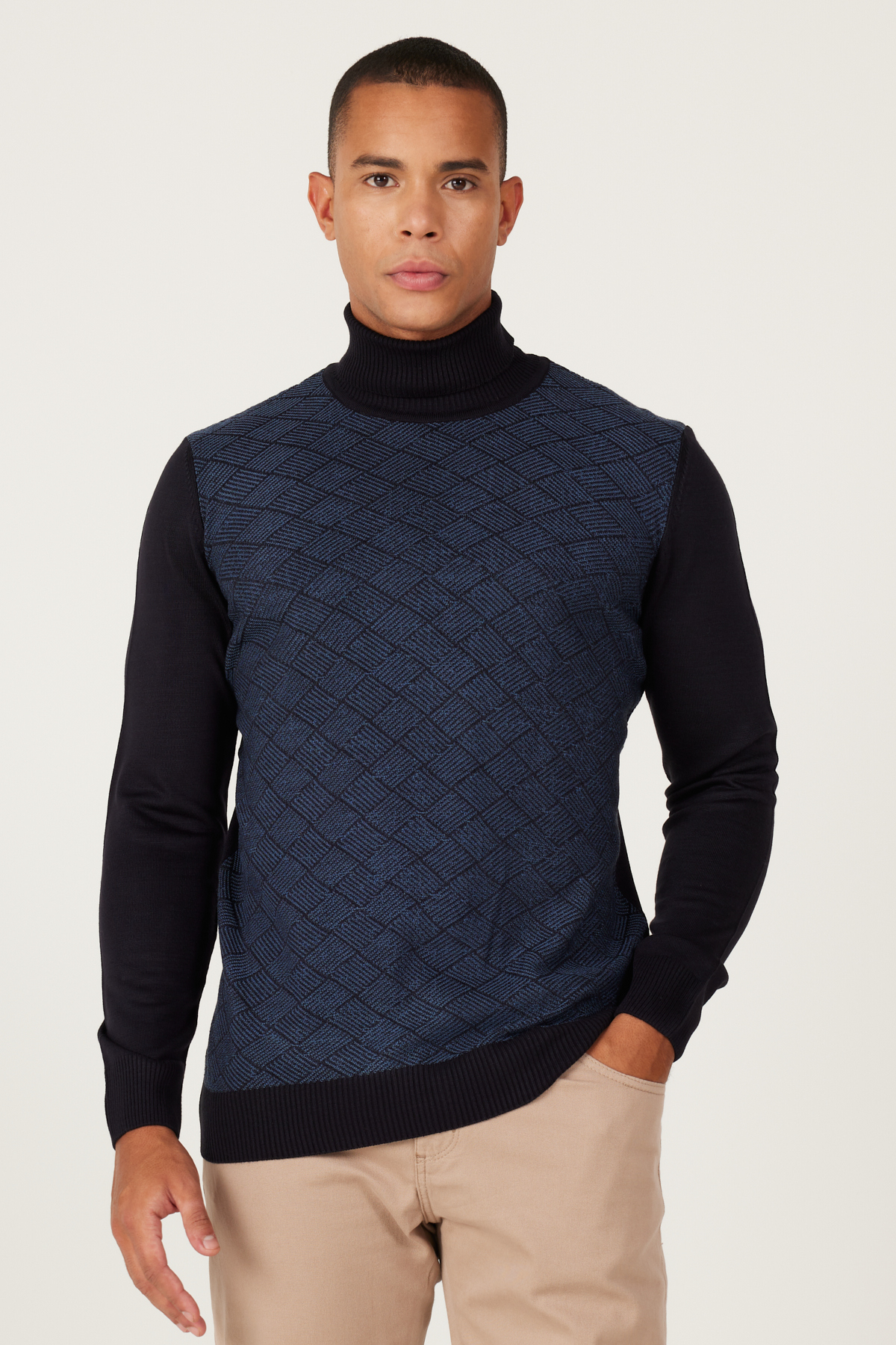 Erkek Lacivert-İndigo Tüylenme Yapmayan Standart Fit Tam Balıkçı Yaka Desenli Triko Kazak