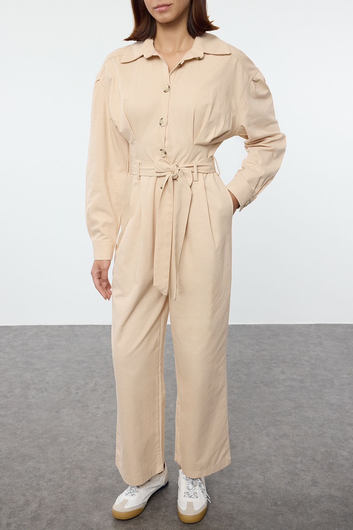 Trendyol Collection-Langer Overall mit Hemdkragen und Kamelgürtel an der Taille TWOAW25TU00012 3
