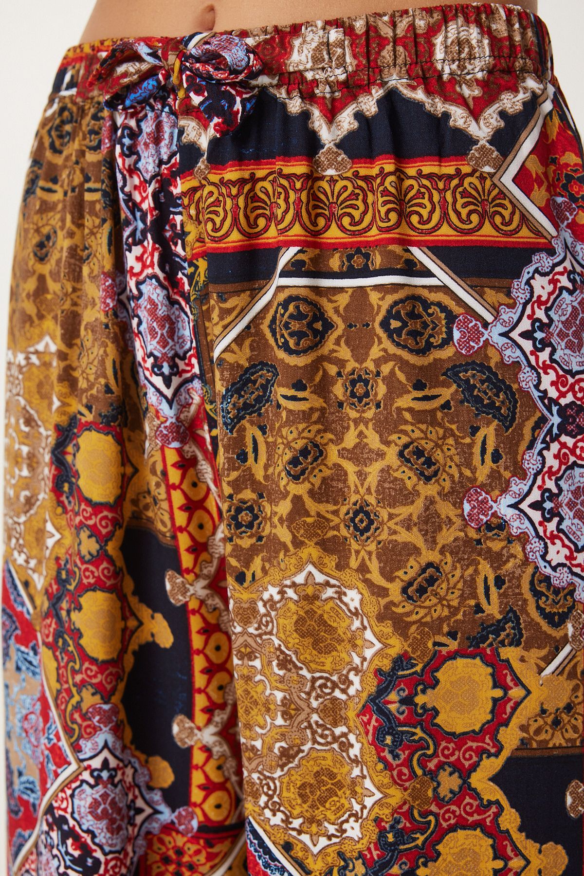 Happiness İstanbul-Pantaloni Palazzo de damă din viscoză cu model de țiglă muștar - EN00606 5