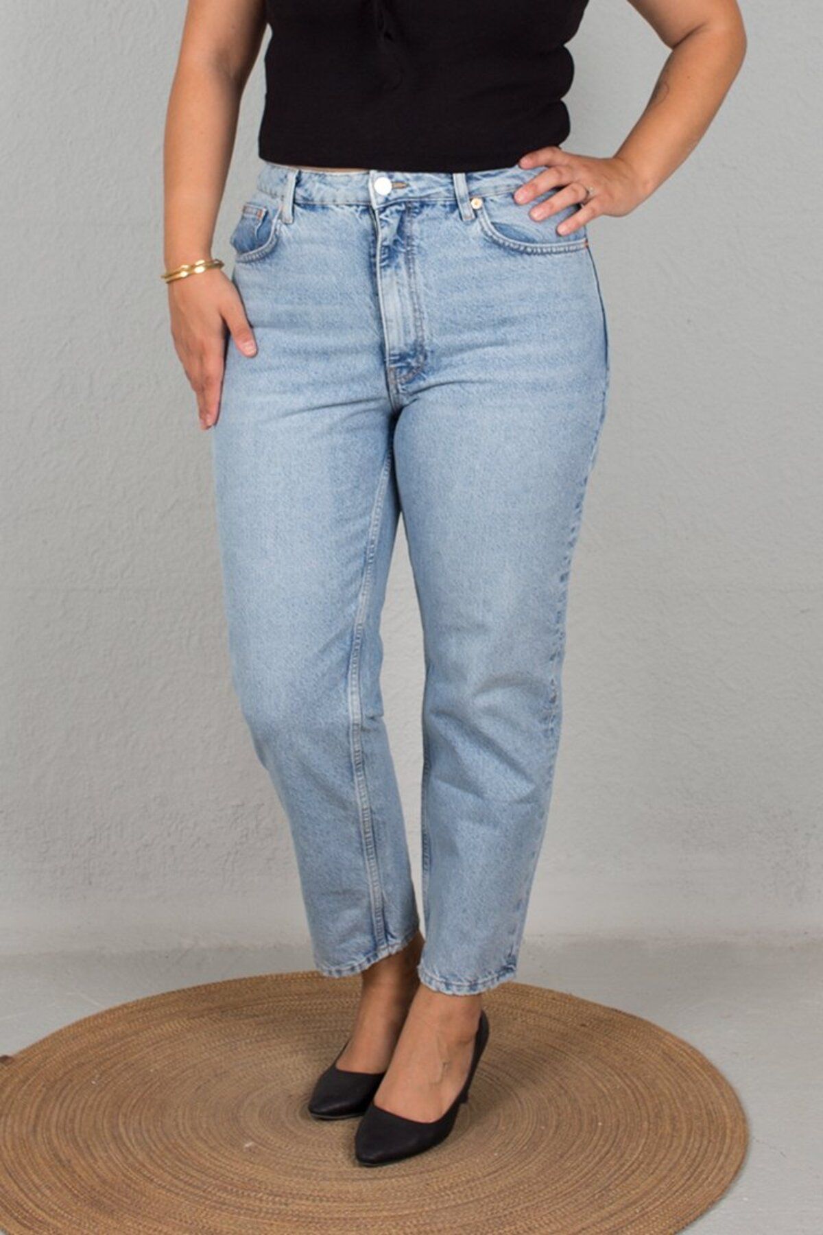 Truva XXL-High Waist Blue Mom Jeans - Plus Size Pants 5