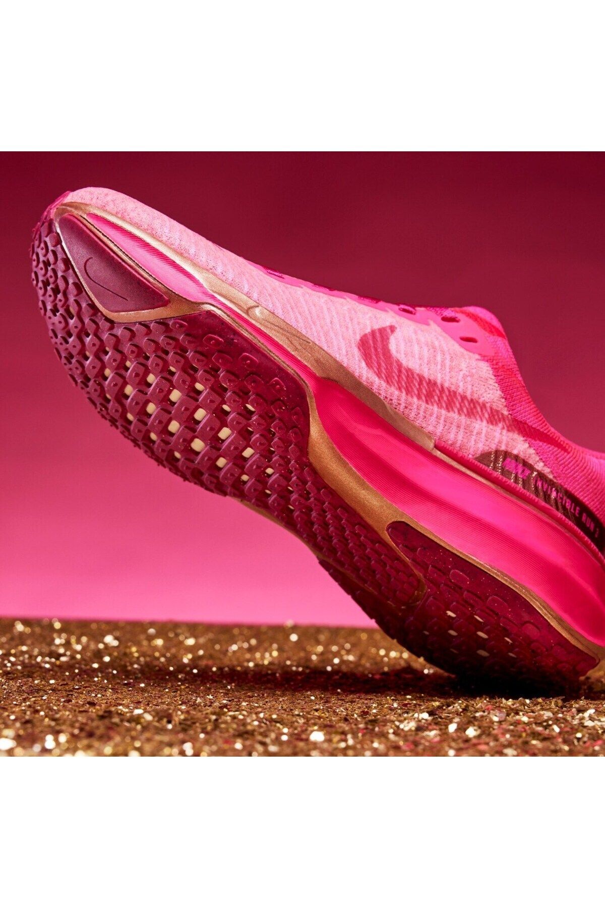 Nike Women s ZoomX Invincible 3 Fierce Pink Rosa Fiyat Yorumlar Trendyol