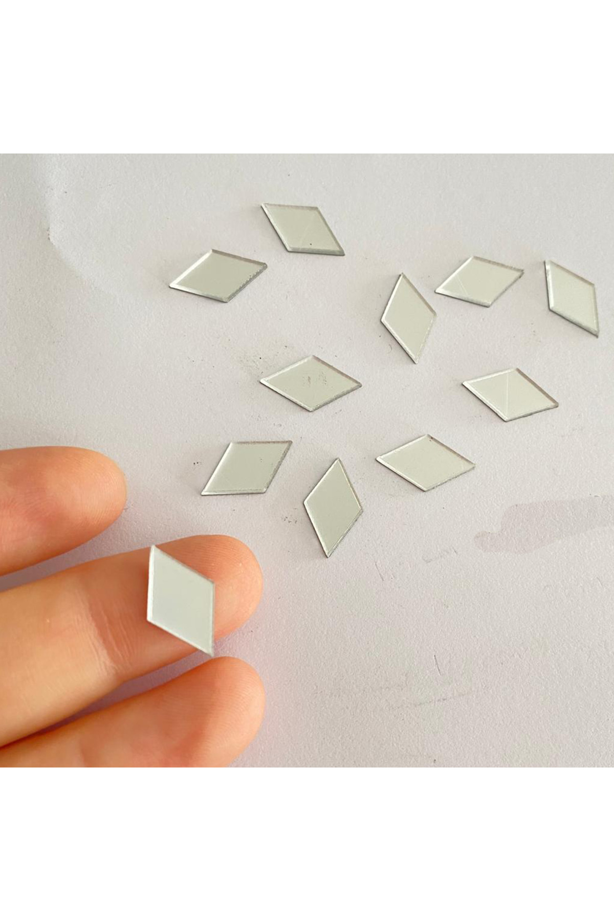 Proton 1.5Cm Baklava Dilimi Gümüş Renk Pleksi Yapışkanlı Mozaik Ayna 50 Adet