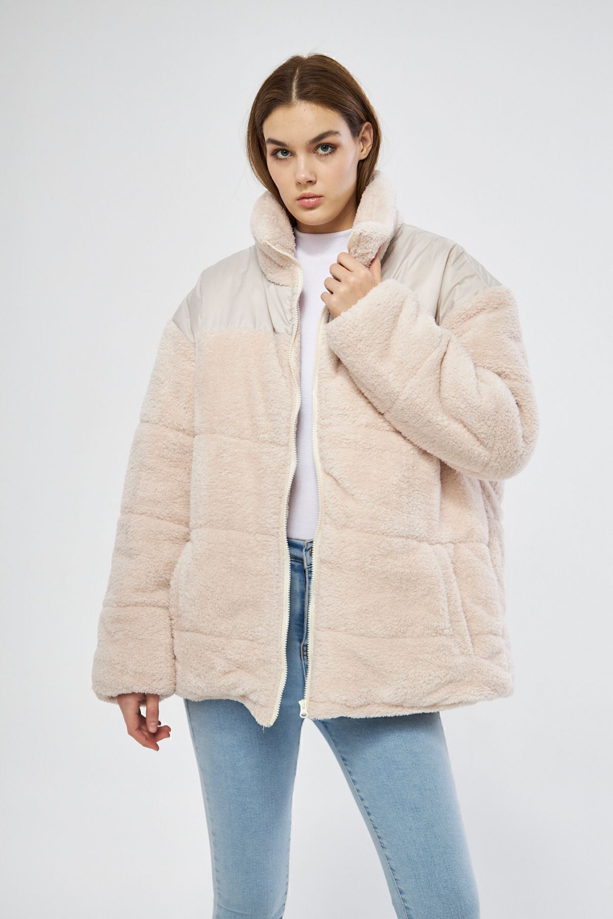 Woman Windproof Oversizle Plush Beige Lined Coat