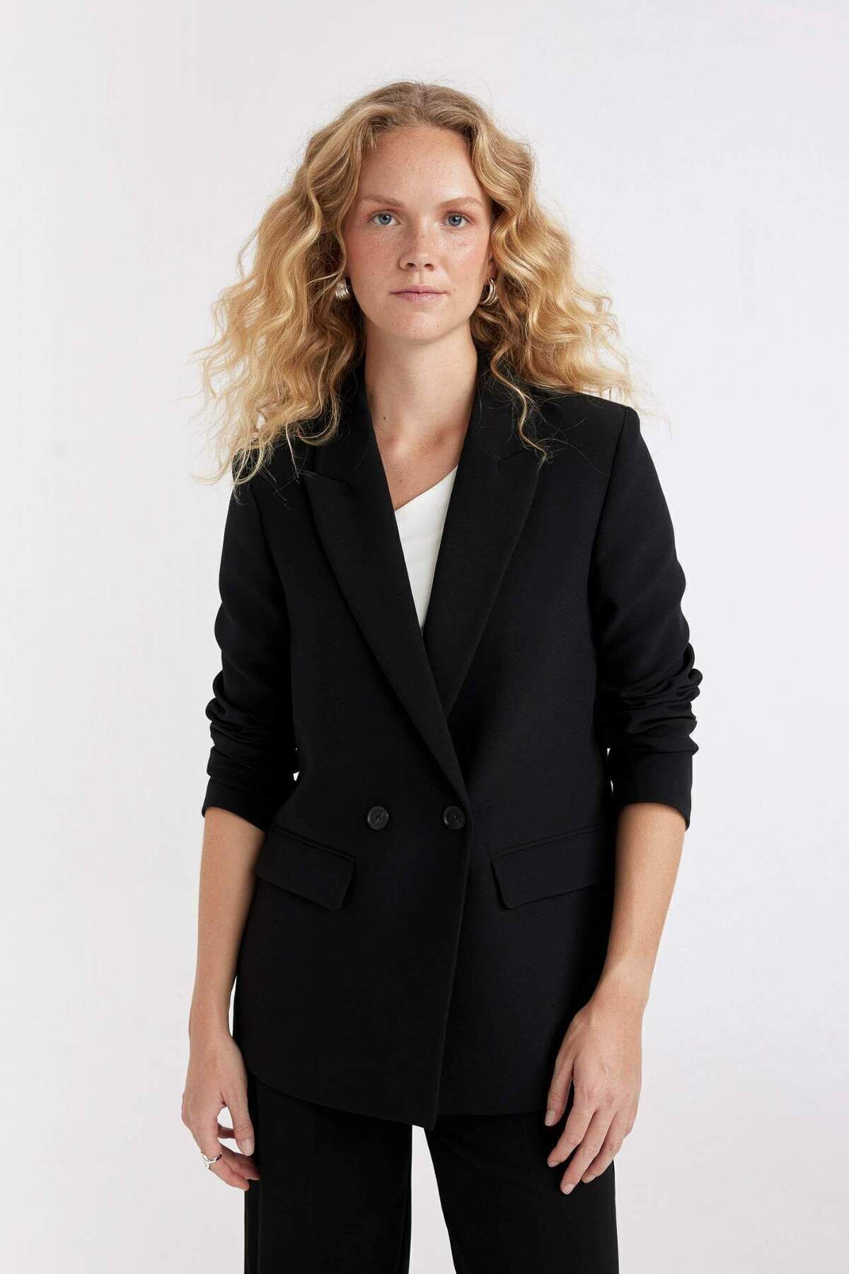 DeFacto-Oversize Wide Fit Basic Plain Button Blazer Jacket C2457Ax24Sp 3