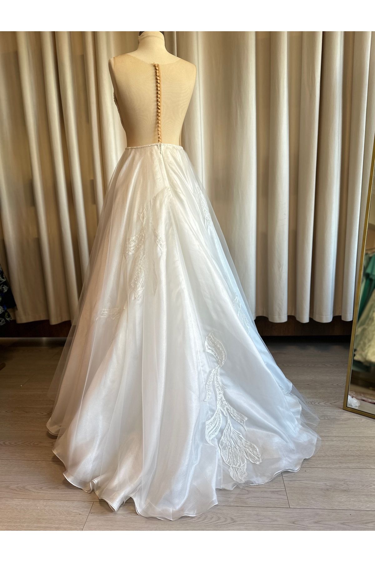 https://cdn.dsmcdn.com/ty1533/product/media/images/prod/QC/20240910/16/bdeb1aec-ef7f-3b00-aeec-505e645154a0/1_org_zoom.jpg