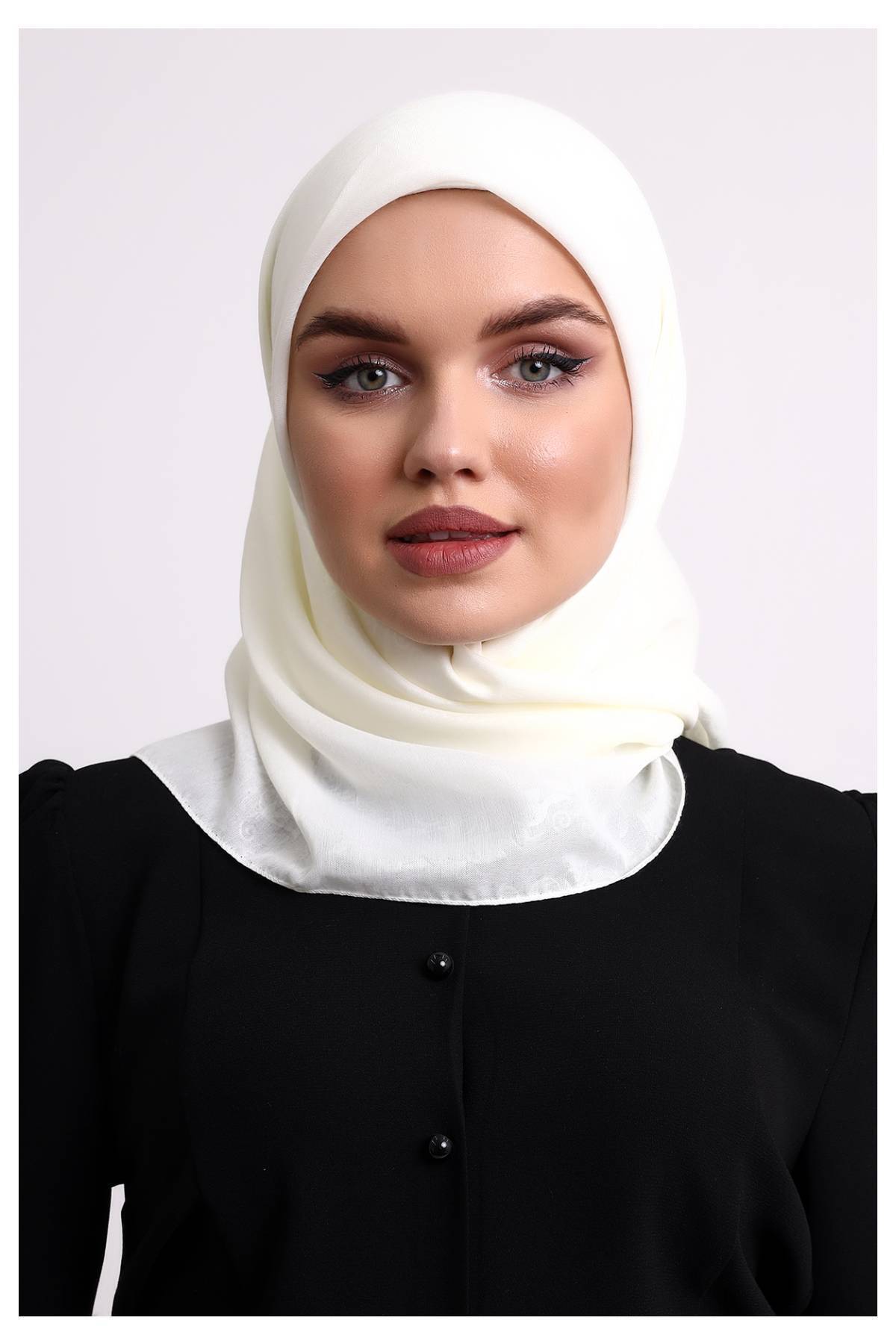 Kofra Patterned Head Cover - Cream