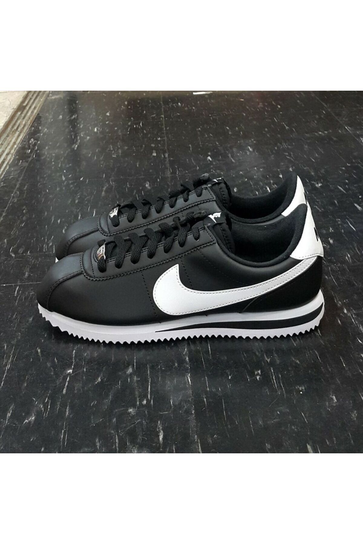 Nike cortez 2 siyah beyaz hotsell