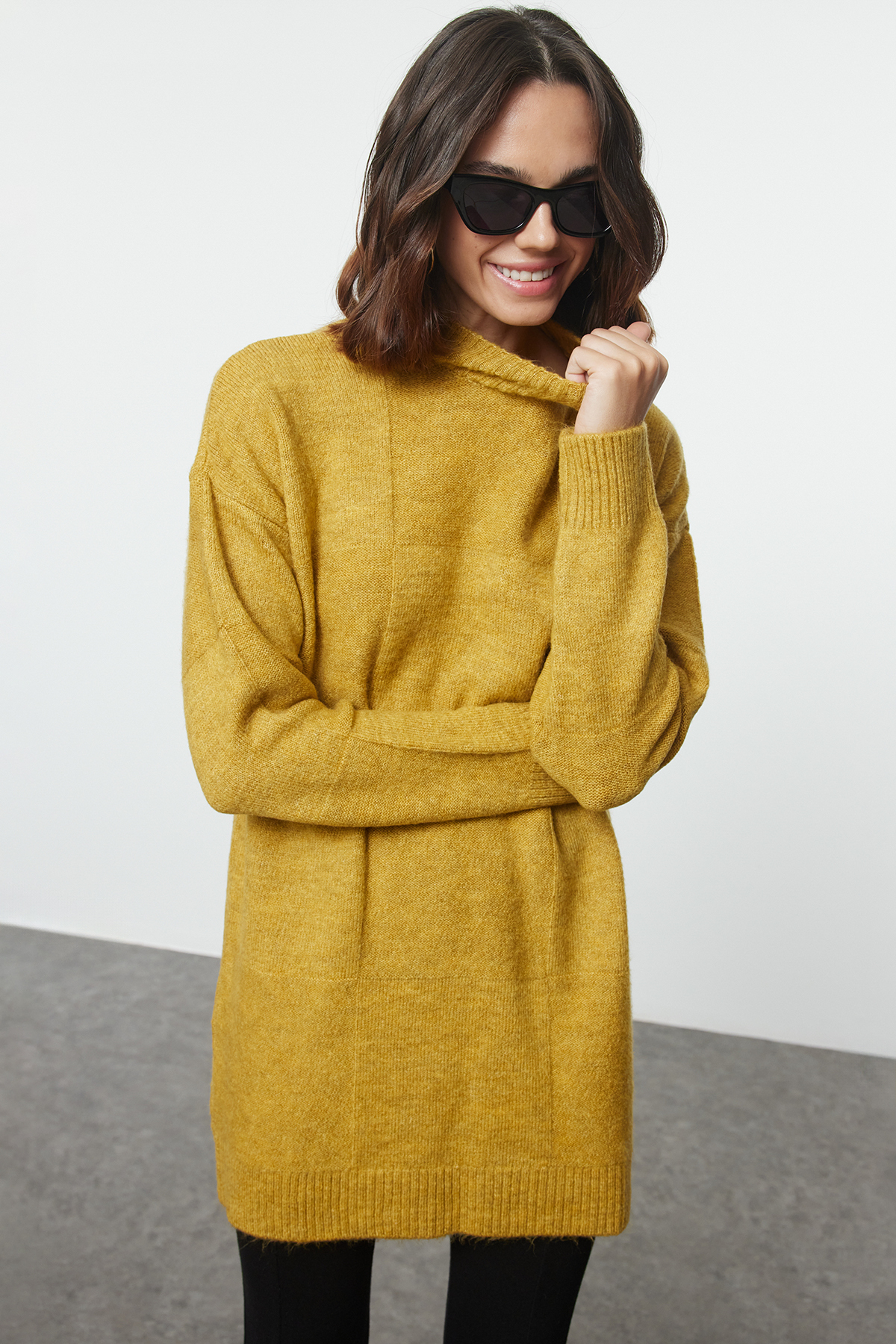 Trendyol Modest Weicher Strickpullover in Ölgrün - TCTAW25AK00050