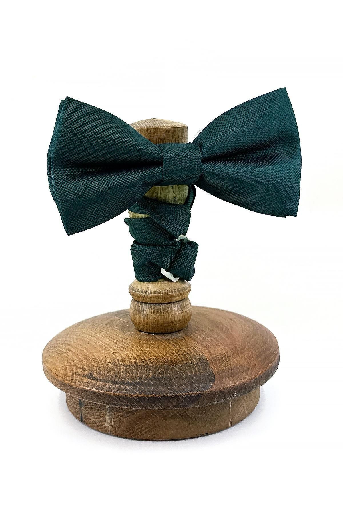  پاپیون کلاسیک طرح خال‌خالی سبز P1891