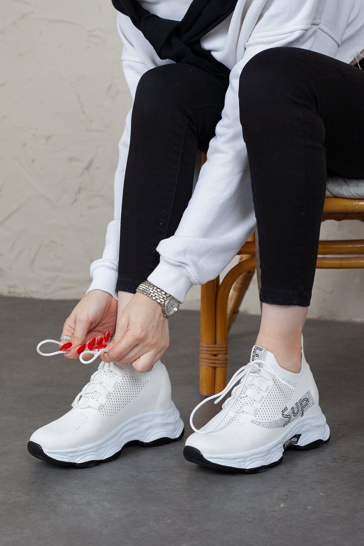Adım Adım Kadın Gizli Topuk Likralı Esnek Kumaş, Şık Beyaz Günlük Sneaker