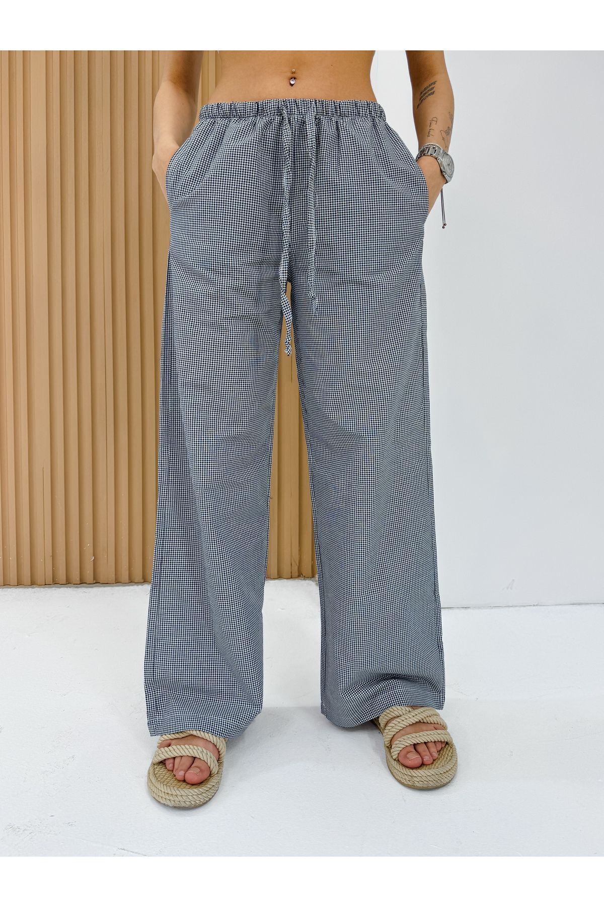 King Brothers-Black Plaid Women's Sweatpants - Comfortable and Stylish, Low Waist, Wide Legs and Pockets 5