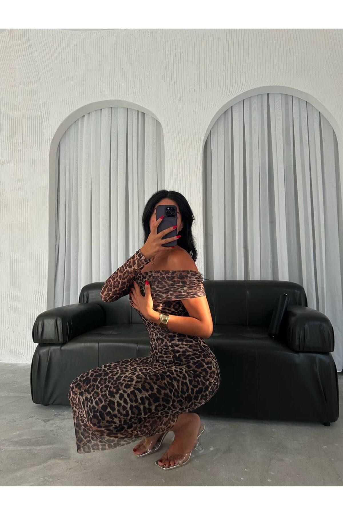 ZF BUTİK-One-Shoulder-Madonna-Tüllkleid mit Leopardenmuster 4