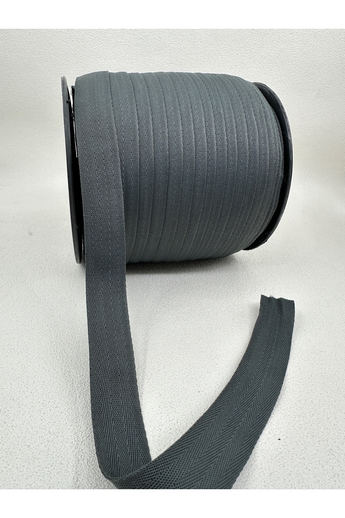 2.5 Cm Herringbone Strip-5 Meter-anthracite