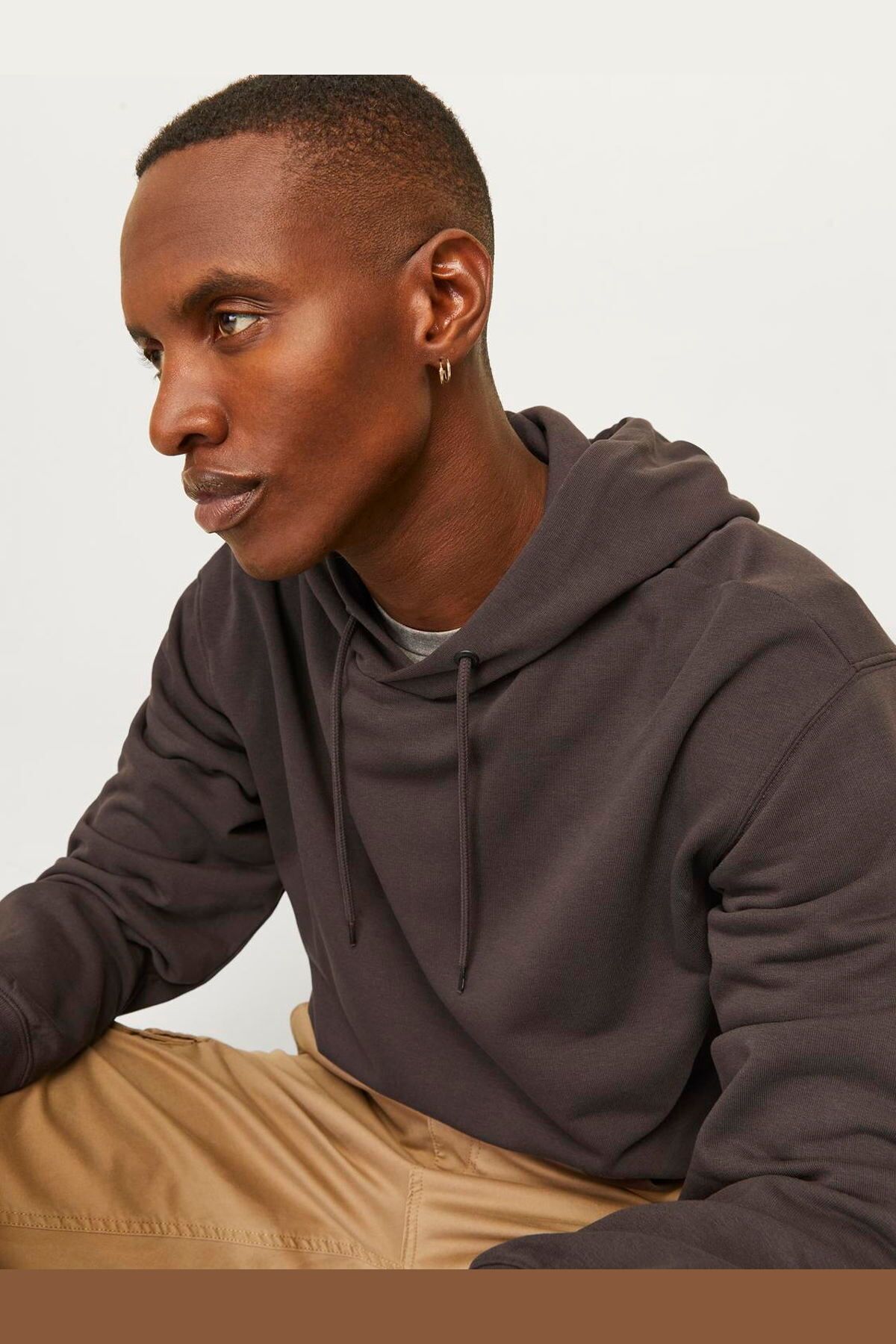 سویشرت مردانه یکرنگ کلاهدار - شارژ Jack & Jones