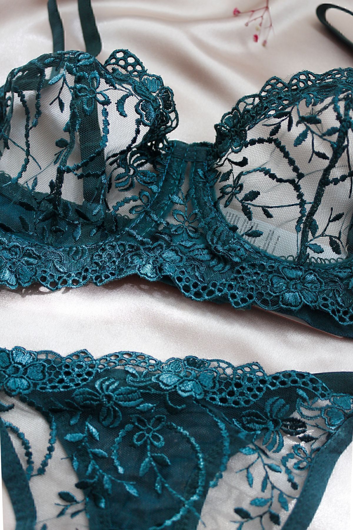 More Than Socks Z mr t Ye ili Dantelli Bralet Tak m S TYEN TANGA 