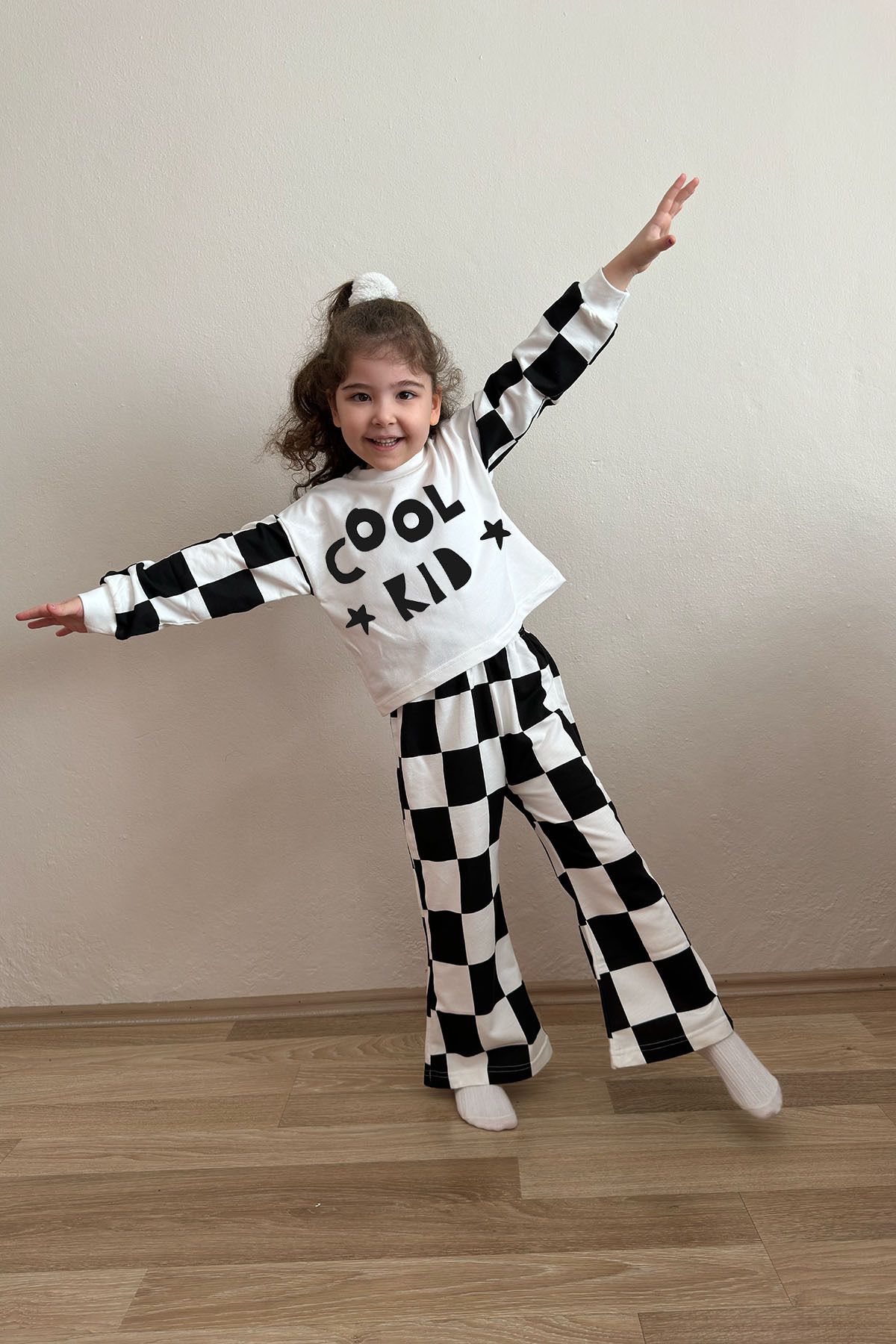 Peki-Set Crop Oversize Spaniol Starry în carouri alb-negru pentru 5 copii - Cadou Baggy 15290 6