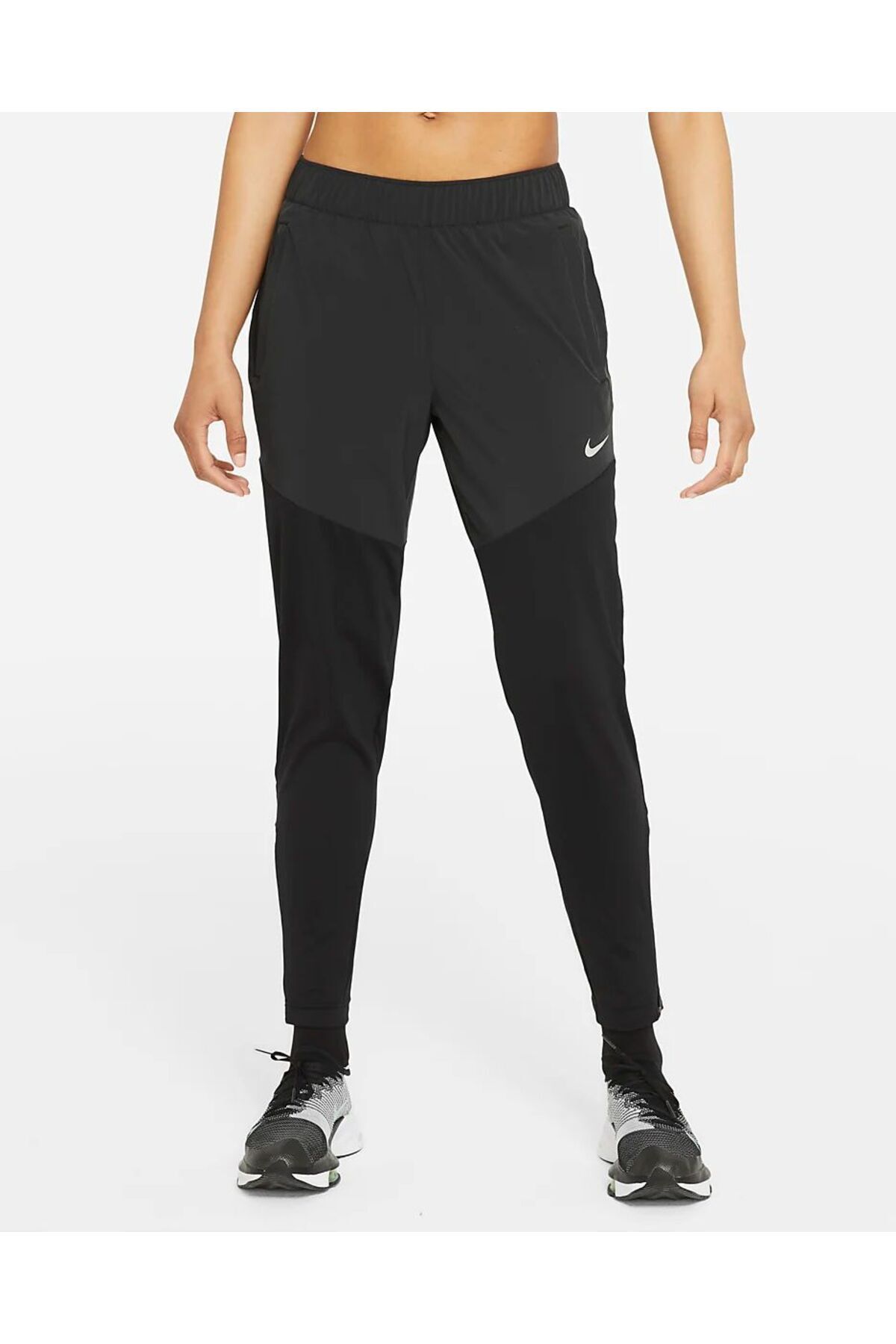 Nike therma essential pants online