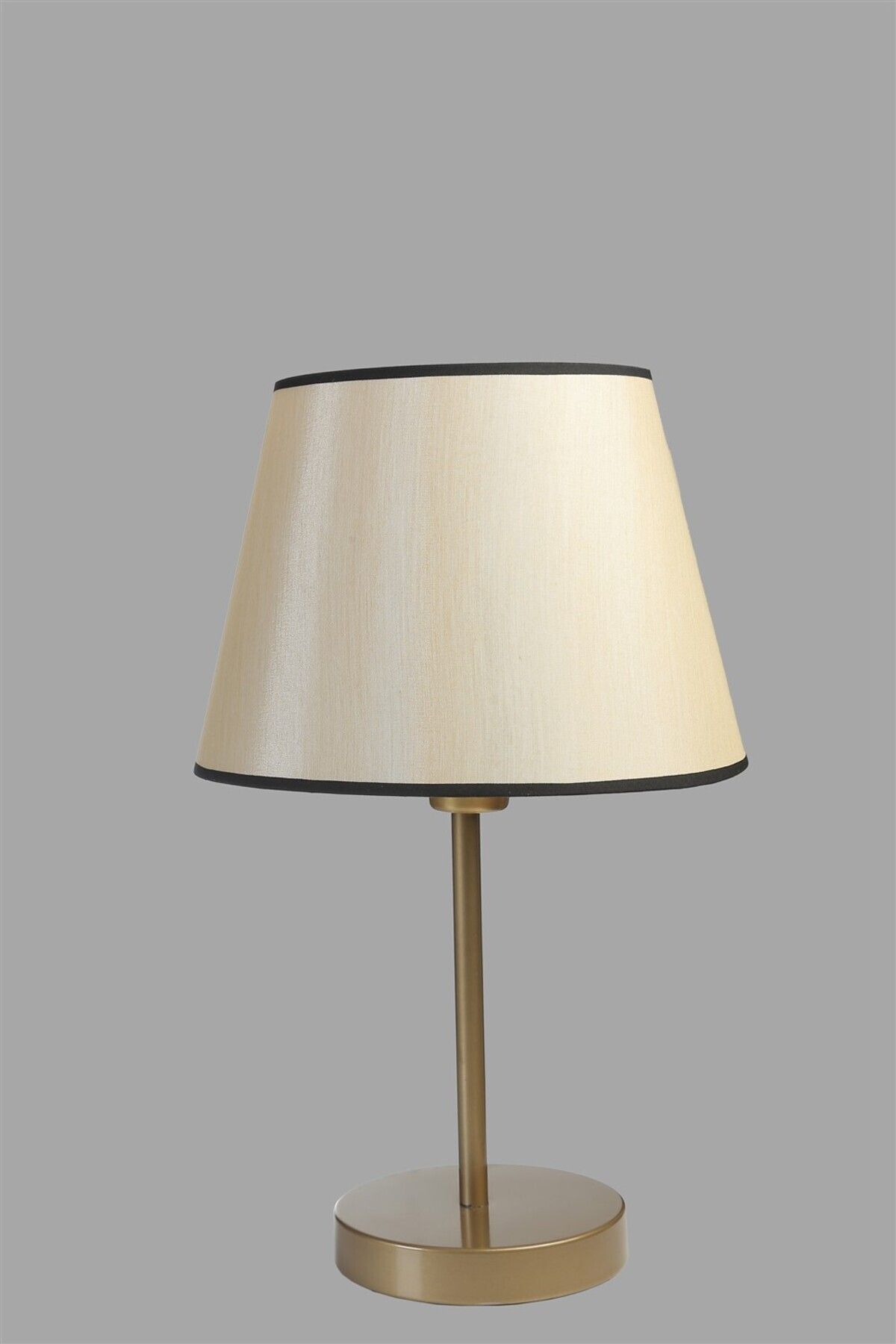 Lumexx-15-3 Model ALA Antique Pramit Table Lamp with Lampshade 3
