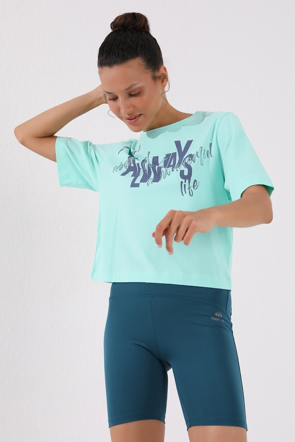 TMY Mint Green Asymmetric Printed O Neck Women's Oversize T-Shirt - 97136 - Sint-Truiden main image 0