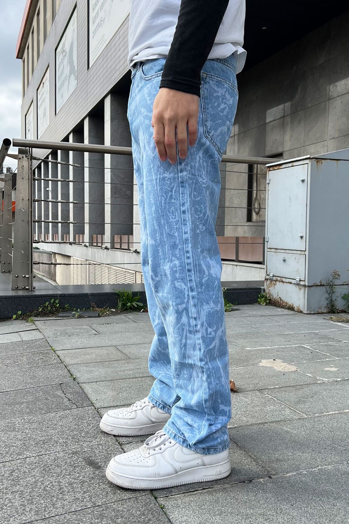 complete the look image