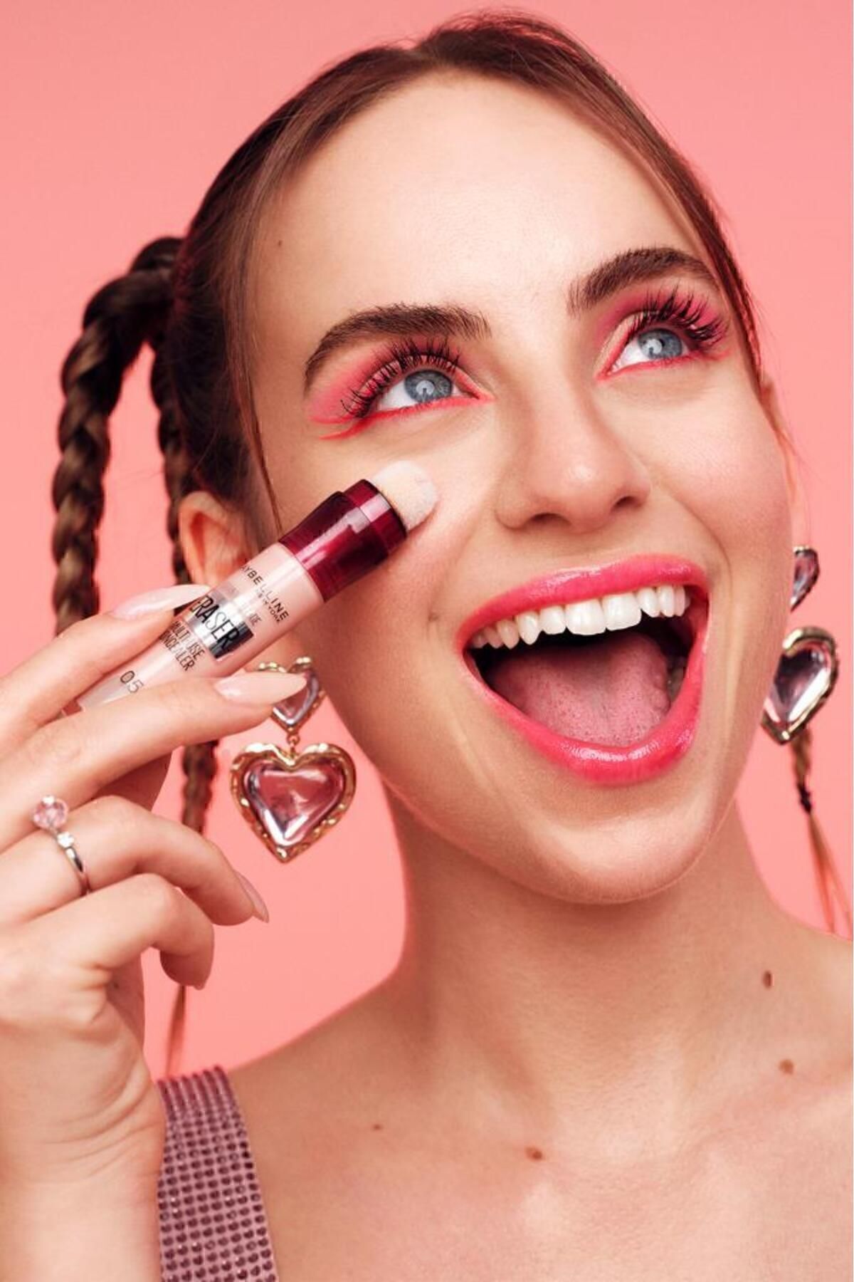 کانسیلر Instant Anti Age Eraser 05 Brighten & Lifter Plump Lip Gloss 6 ست آرایش چیلی داغ Maybelline New York