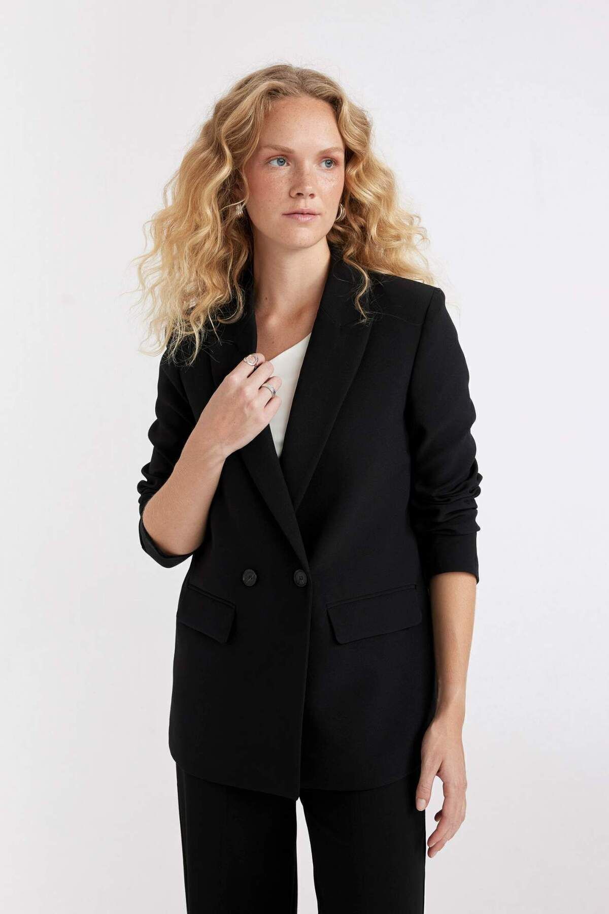 DeFacto-Oversize Wide Fit Basic Plain Button Blazer Jacket C2457Ax24Sp 4